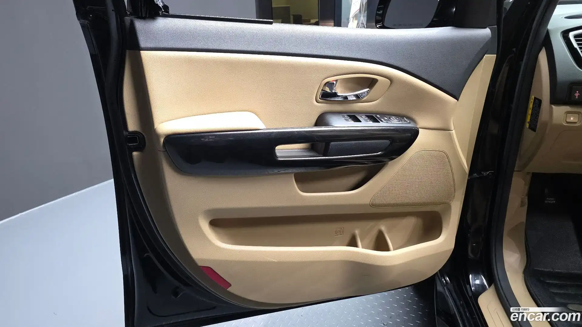 Canival Kia 2017.4-INNER-034