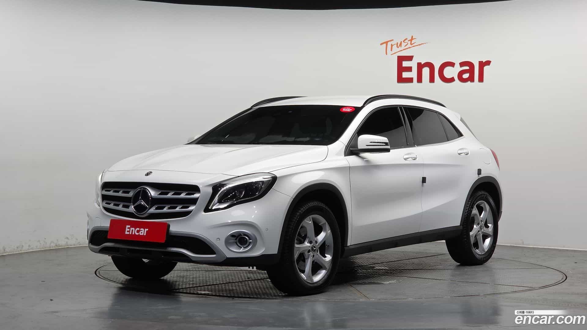 GLA-Class Mercedes-Benz 2019.7-OUTER-001