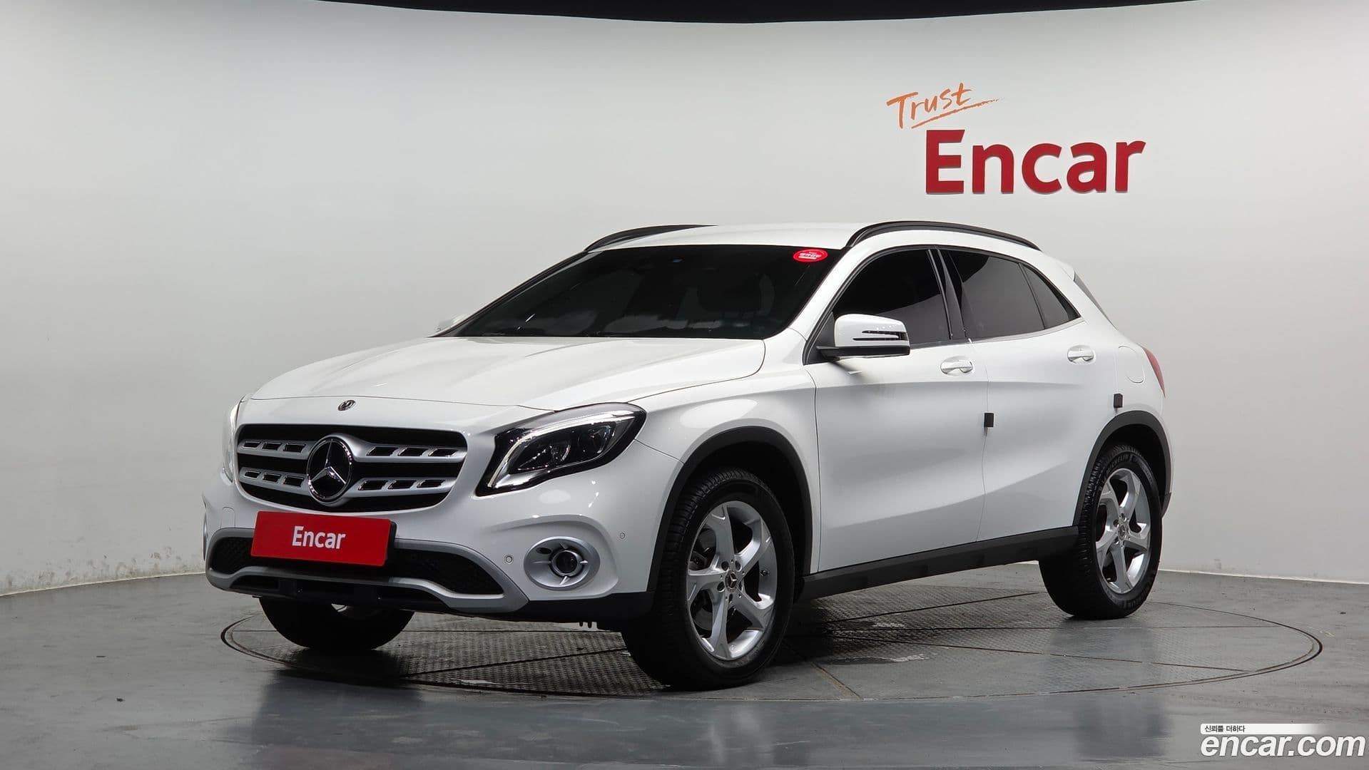 Main__Slider__Photo:GLA-Class Mercedes-Benz 2019.7-0