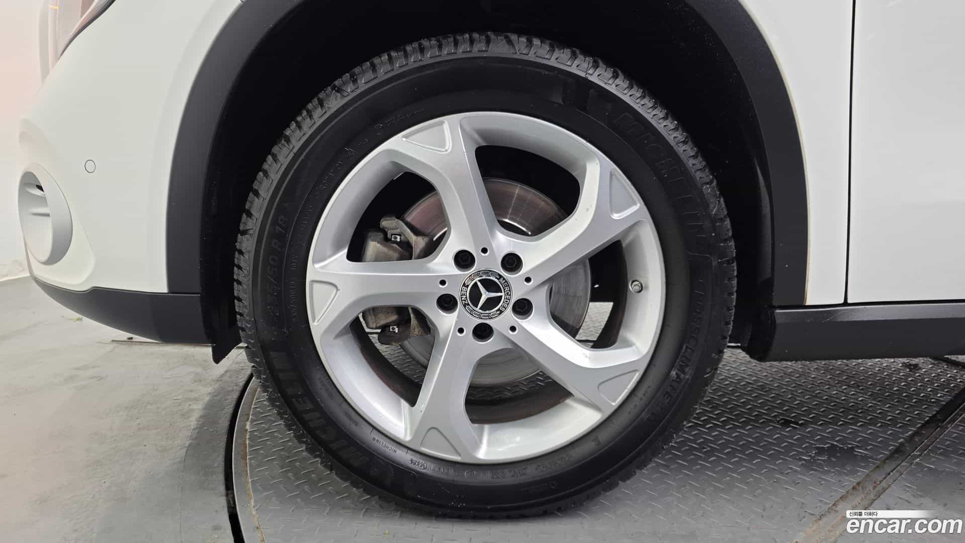 GLA-Class Mercedes-Benz 2019.7-OUTER-005