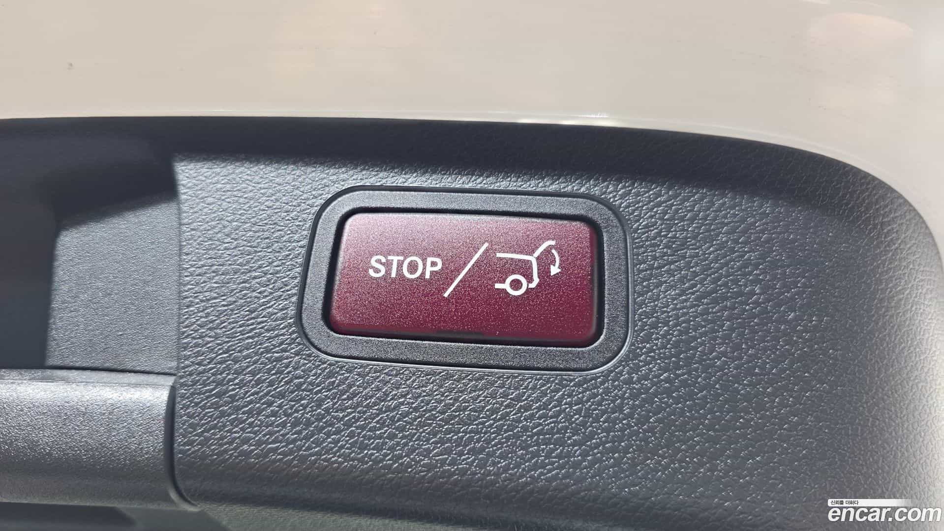 GLA-Class Mercedes-Benz 2019.7-OPTION-043