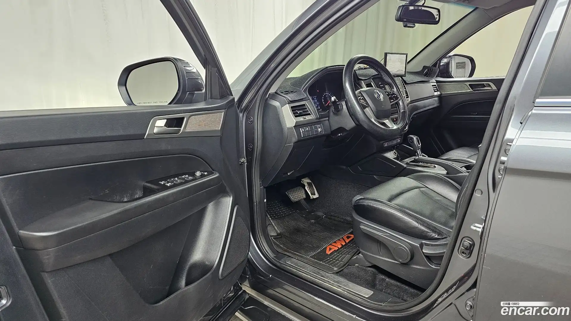 Rexton KG Mobility 2018.4-INNER-010
