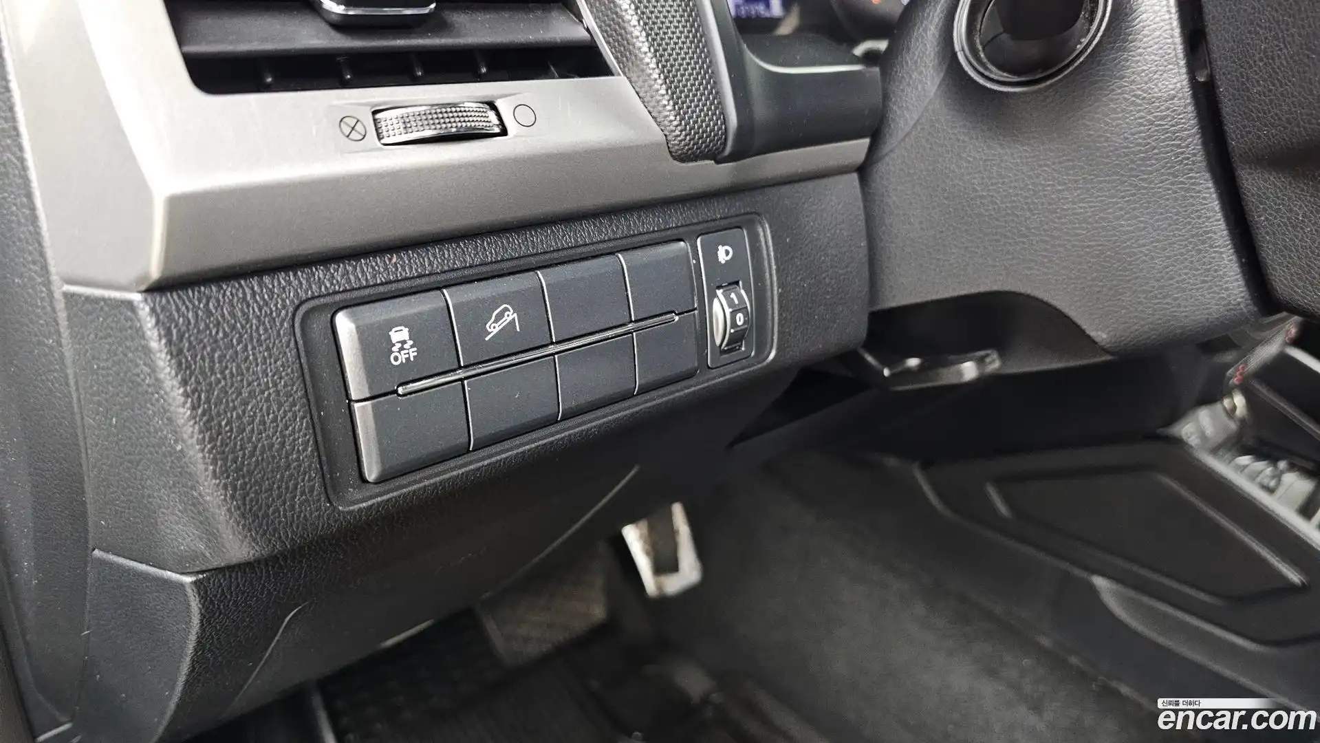 Rexton KG Mobility 2018.4-OPTION-019