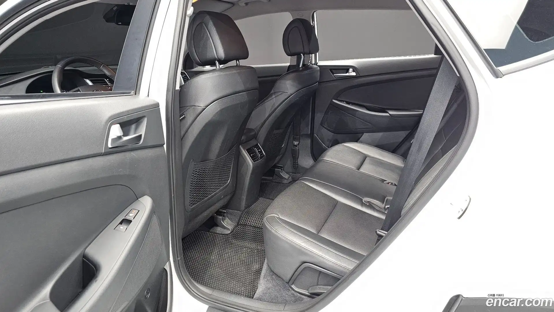 Tucson Hyundai 2017.8-OPTION-015