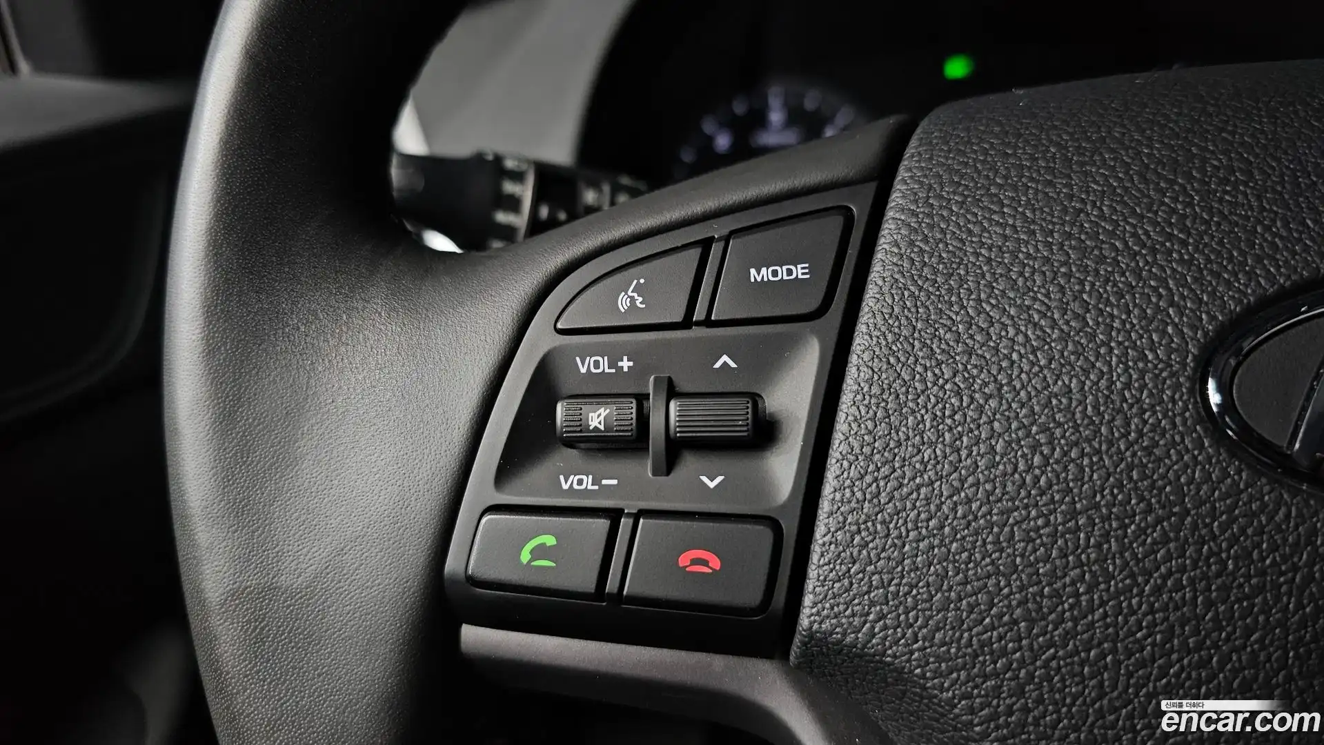 Tucson Hyundai 2017.8-OPTION-042