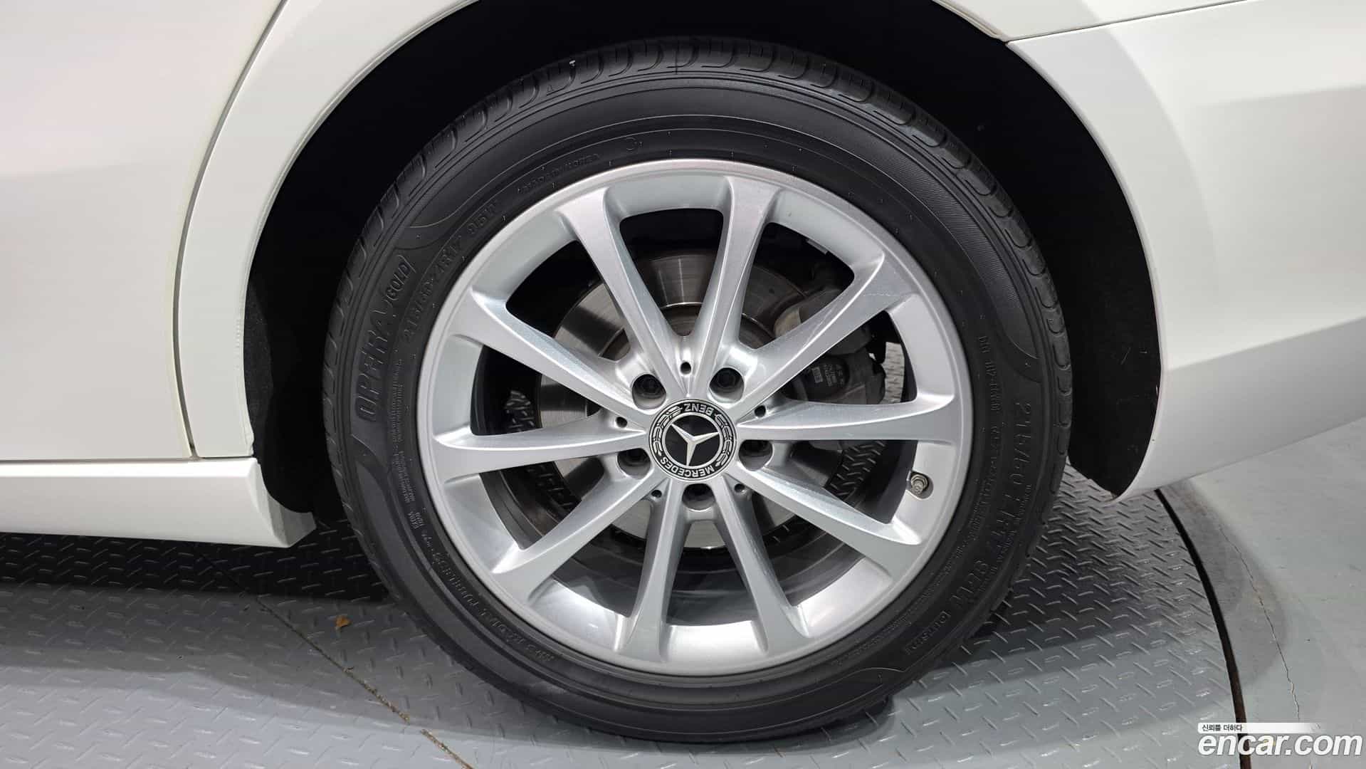 A-Class Mercedes-Benz 2020.7-OUTER-031