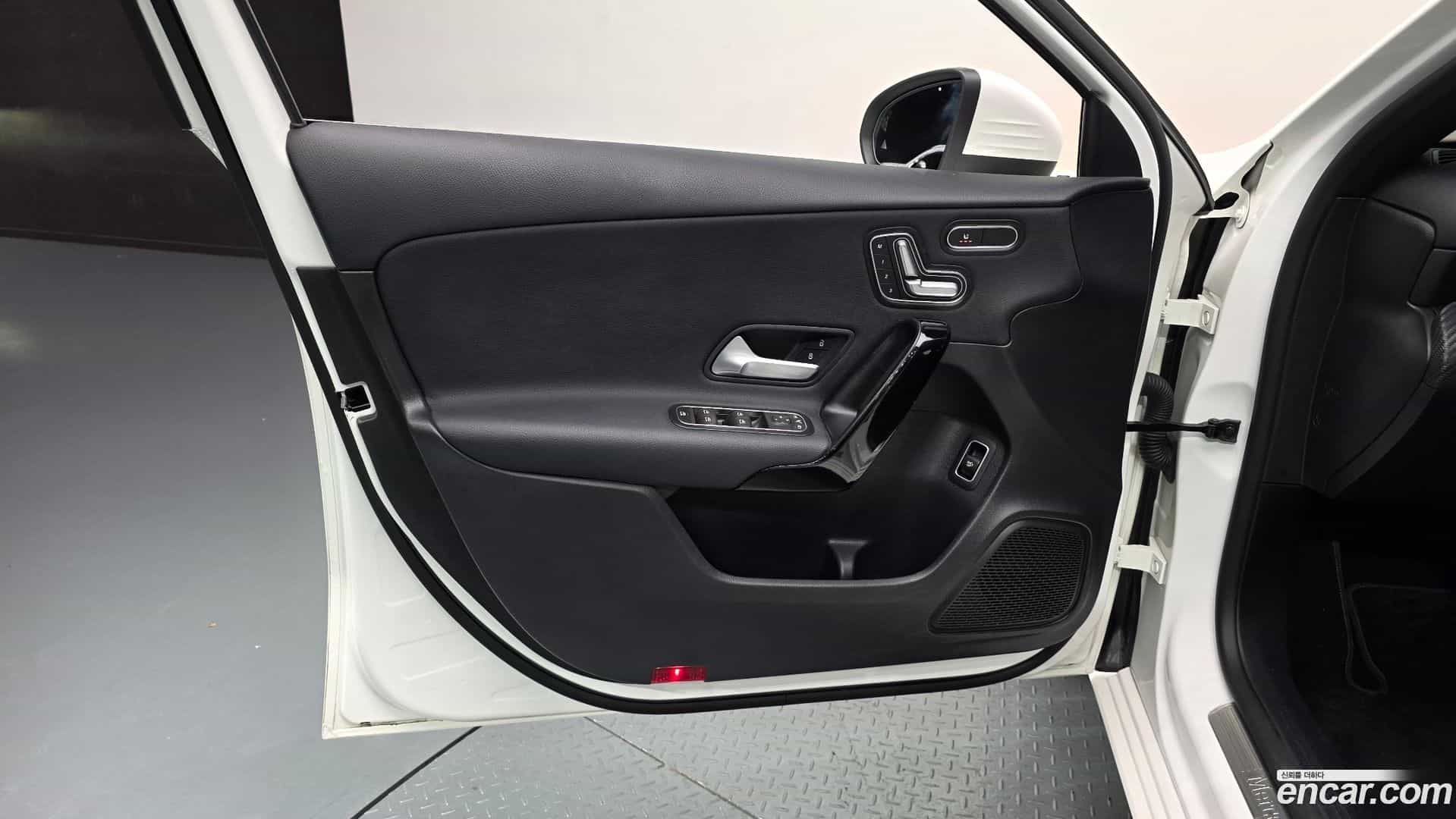 A-Class Mercedes-Benz 2020.7-INNER-034