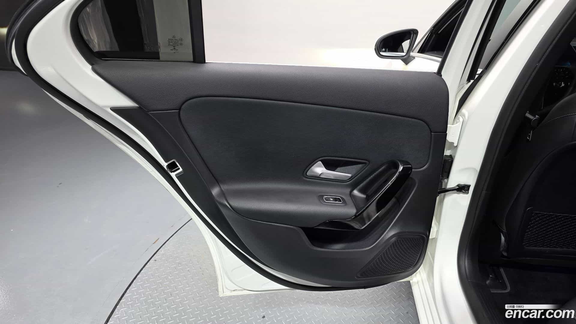 A-Class Mercedes-Benz 2020.7-INNER-035
