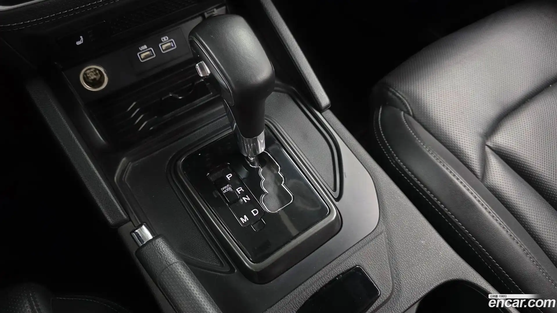 Rexton KG Mobility 2022.4-INNER-009
