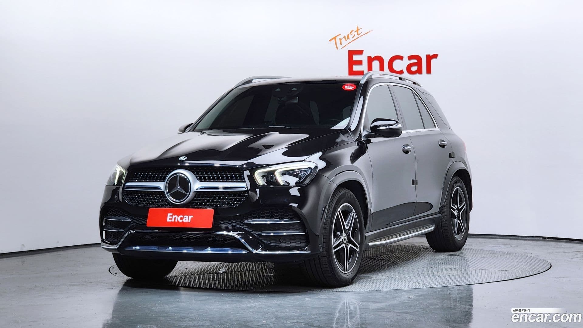 Main__Slider__Photo:GLE-Class Mercedes-Benz 2019.10-0