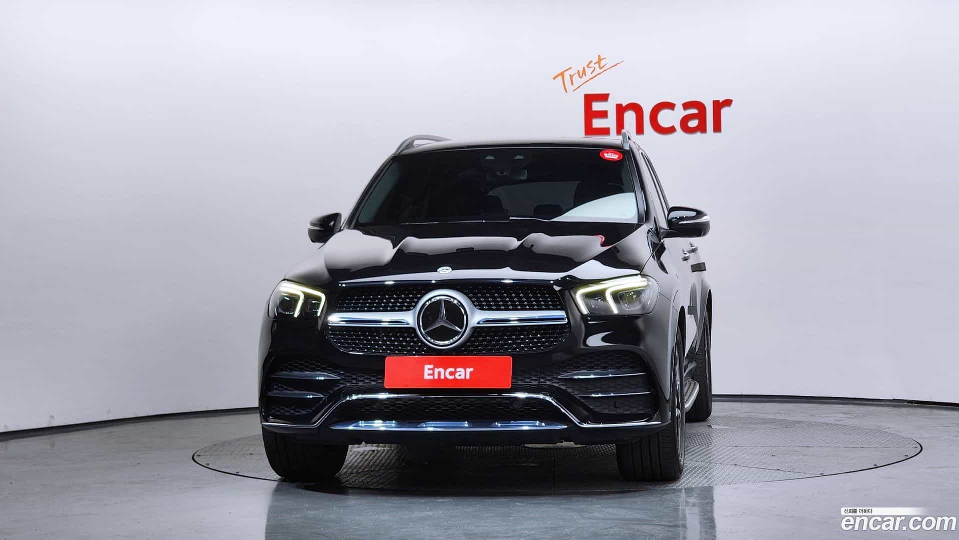 GLE-Class Mercedes-Benz 2019.10-OUTER-003