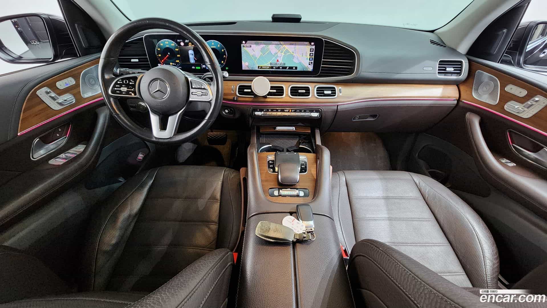 GLE-Class Mercedes-Benz 2019.10-INNER-007
