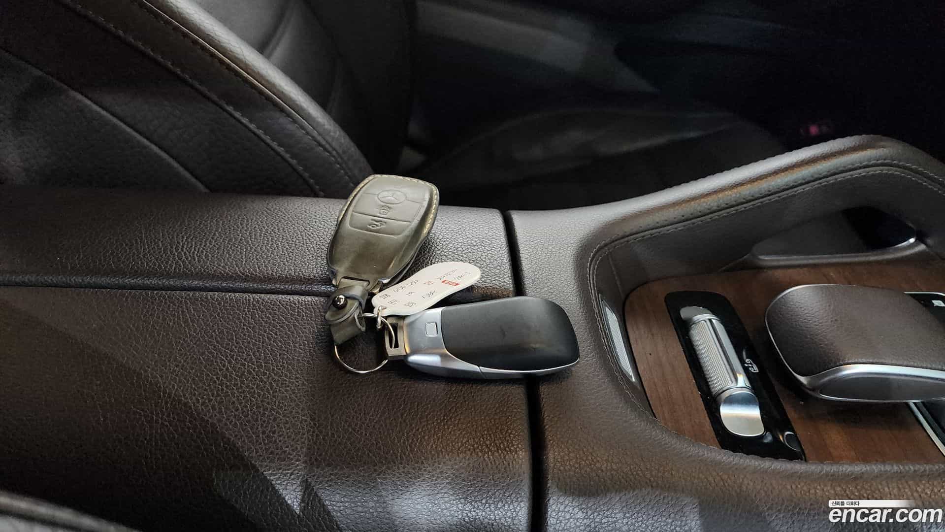 GLE-Class Mercedes-Benz 2019.10-OPTION-019
