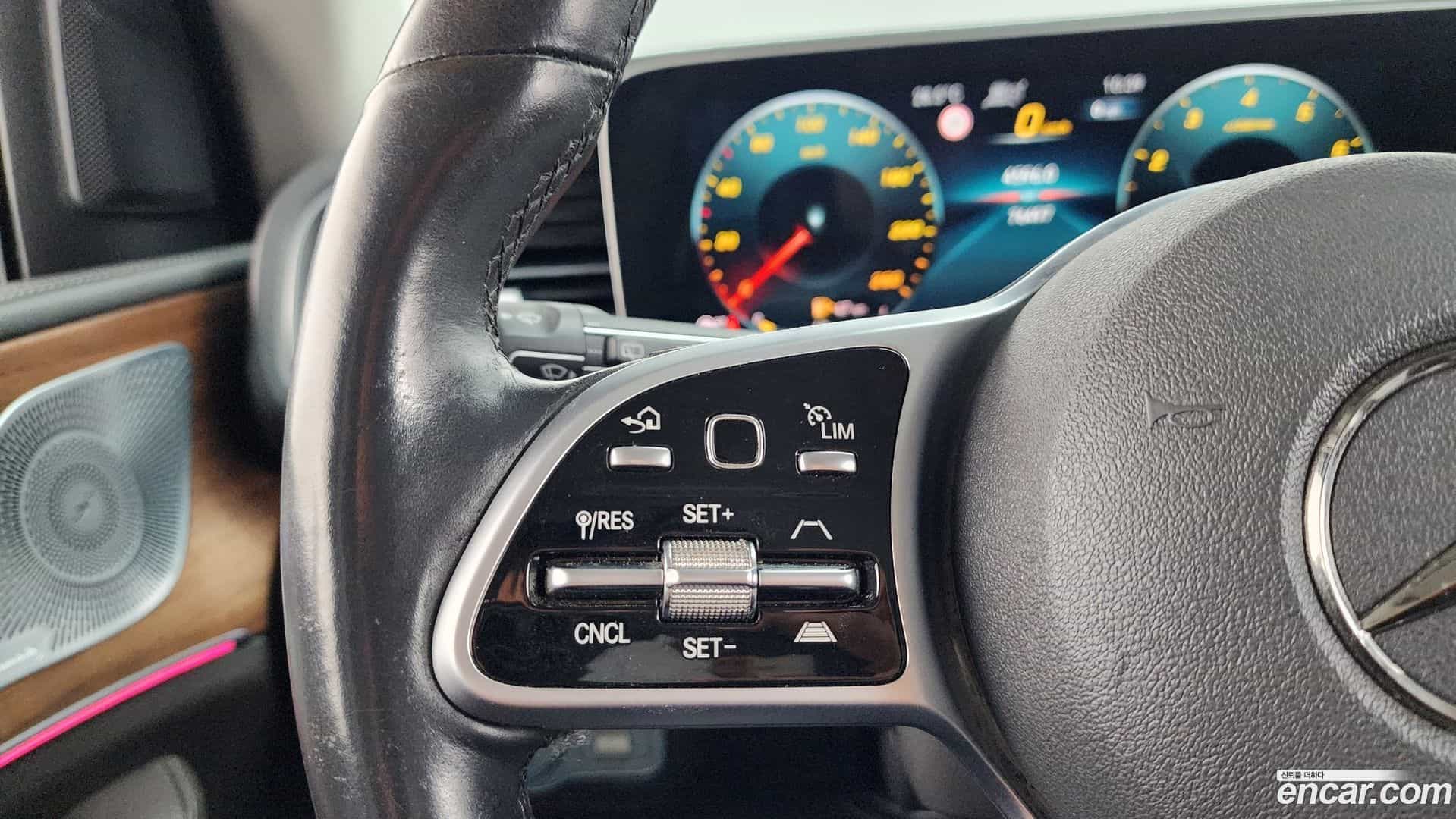 GLE-Class Mercedes-Benz 2019.10-OPTION-020