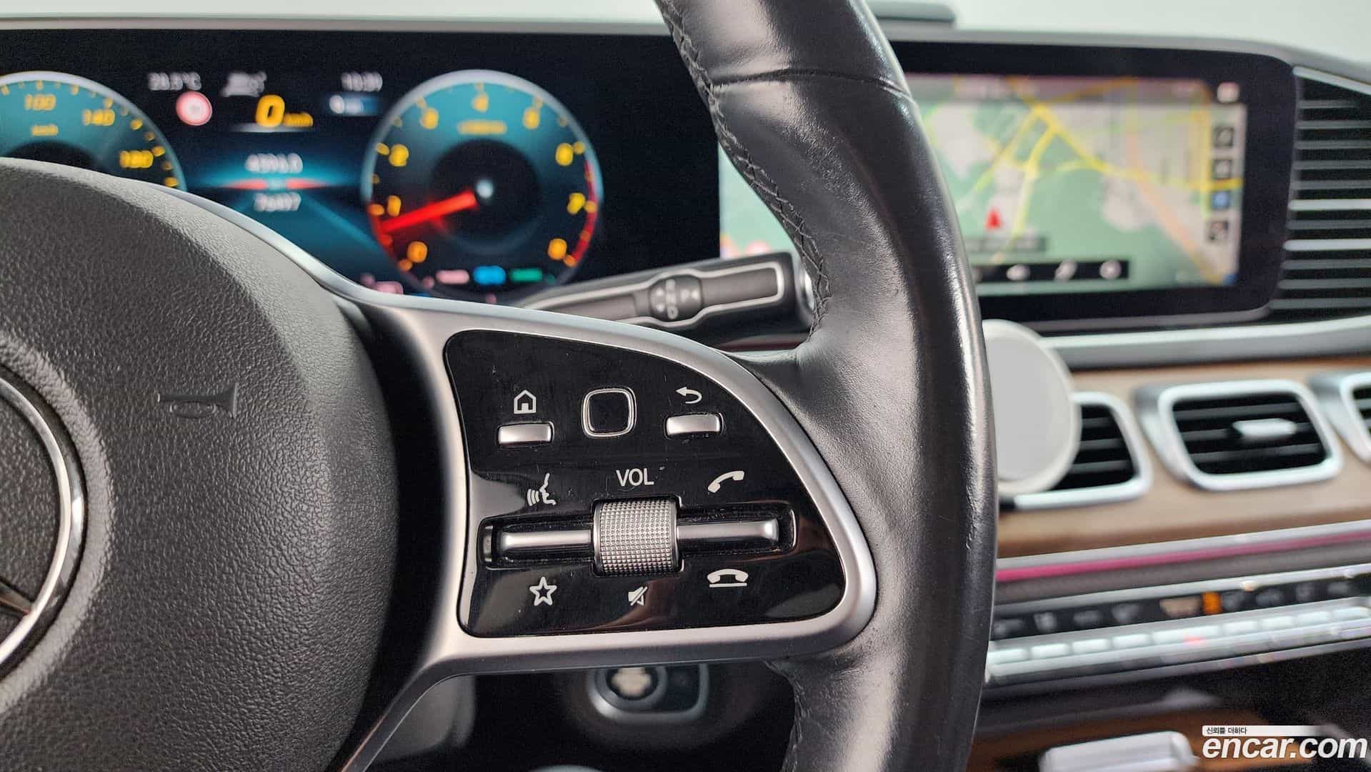GLE-Class Mercedes-Benz 2019.10-OPTION-021