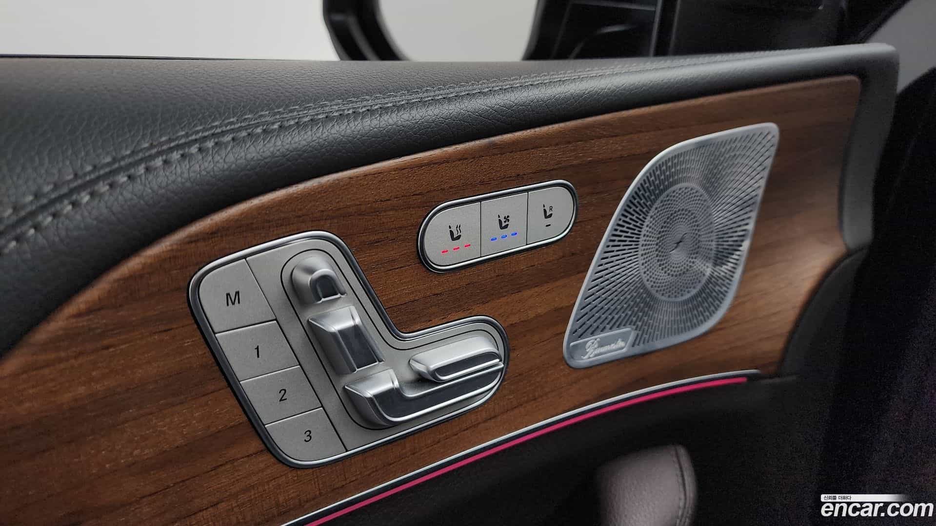 GLE-Class Mercedes-Benz 2019.10-OPTION-024
