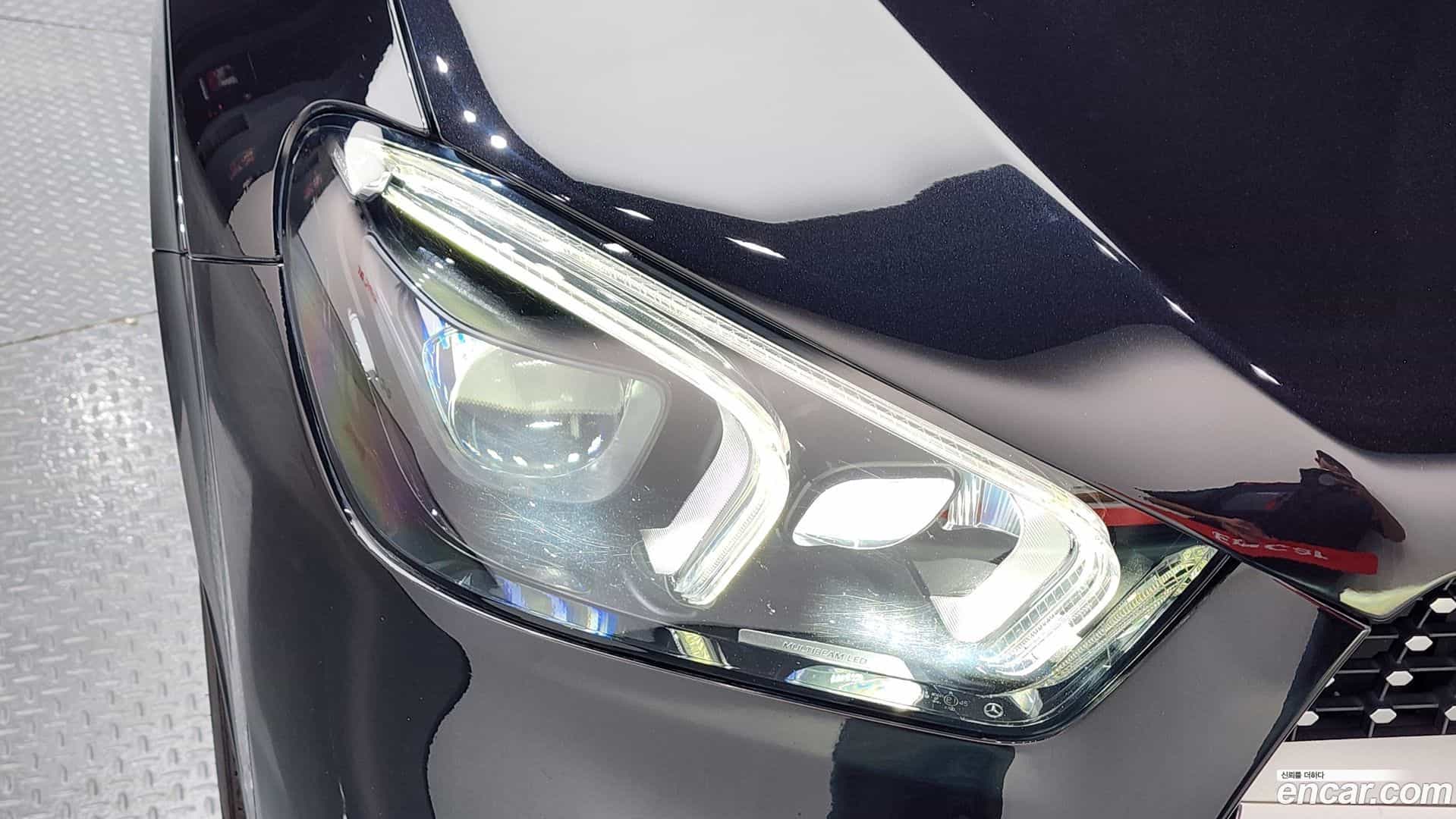 GLE-Class Mercedes-Benz 2019.10-OUTER-032