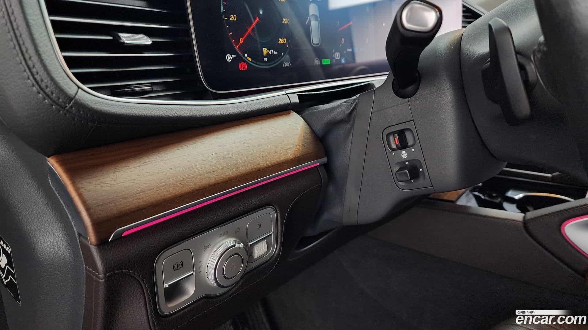 GLE-Class Mercedes-Benz 2019.10-OPTION-041