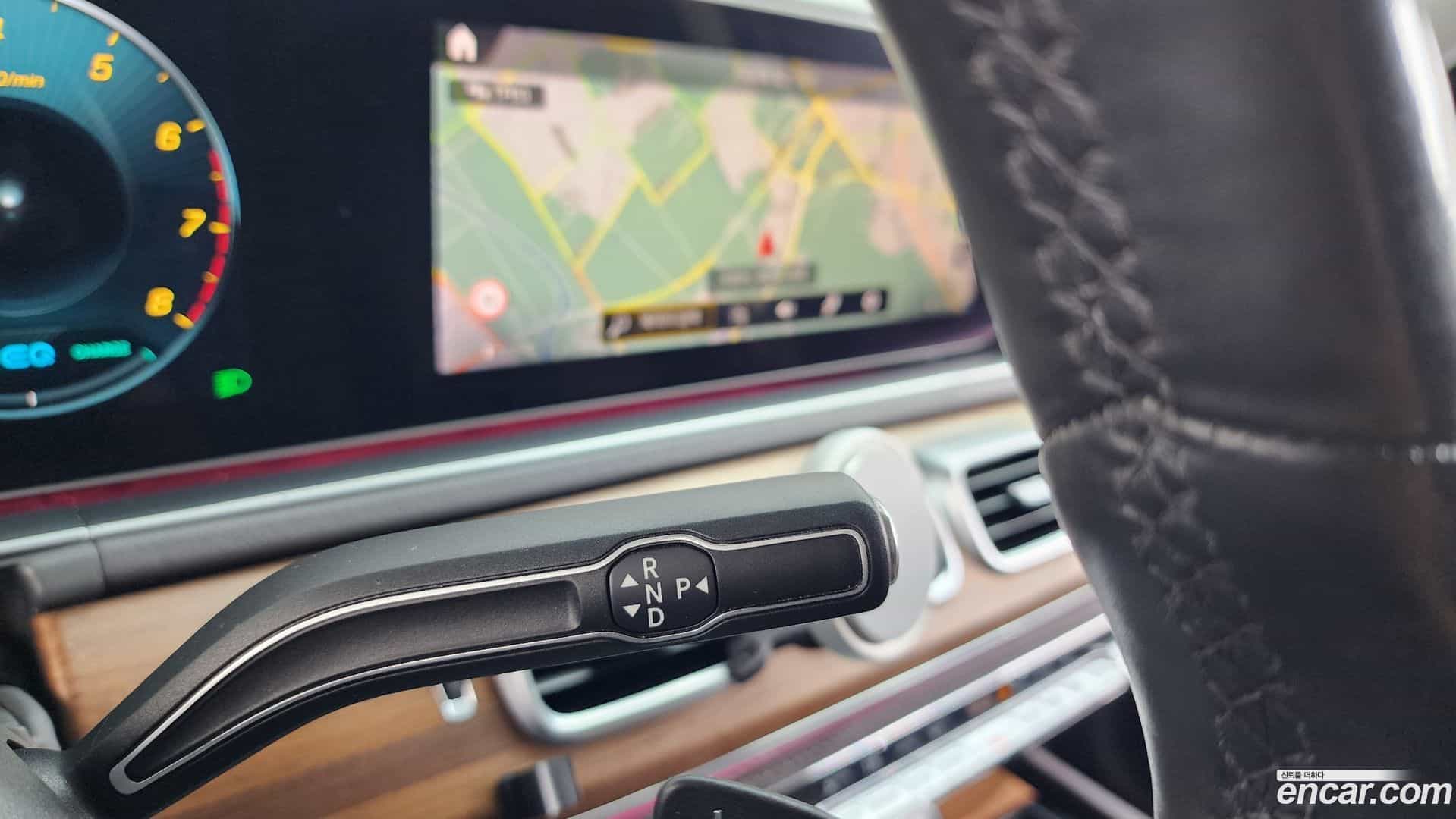 GLE-Class Mercedes-Benz 2019.10-OPTION-043