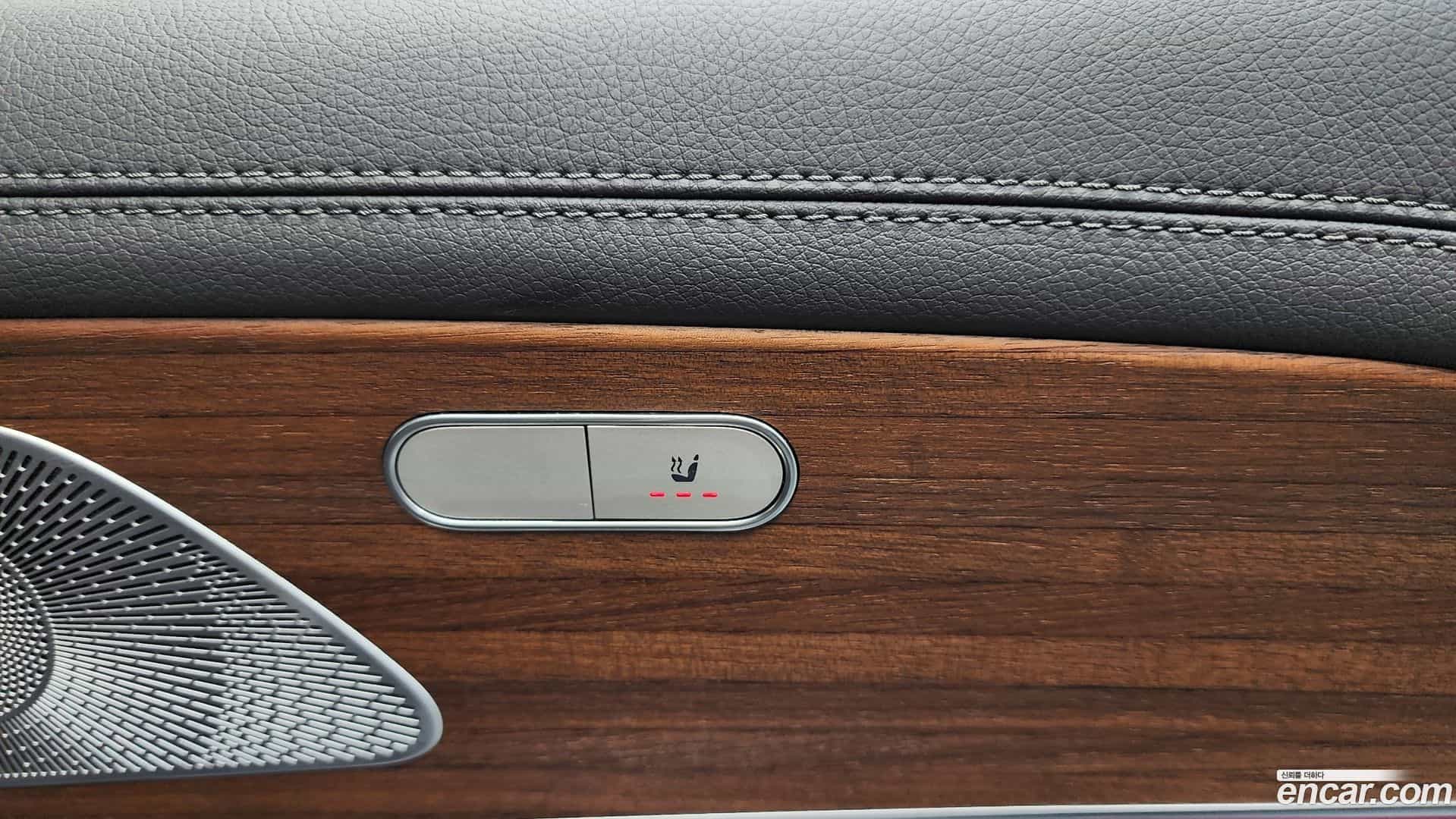 GLE-Class Mercedes-Benz 2019.10-OPTION-046