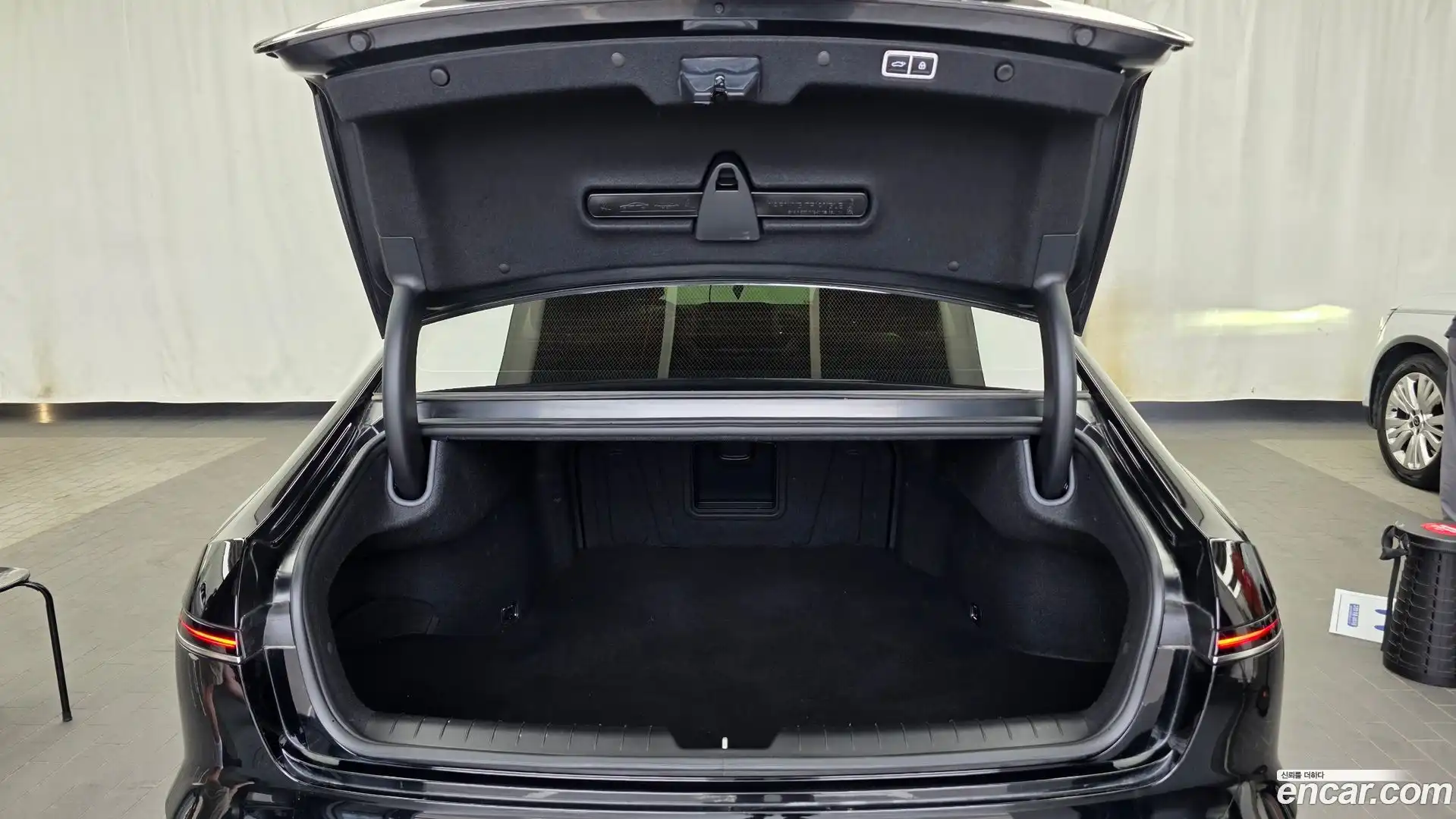 Grandeur Hyundai 2024.4-OPTION-024