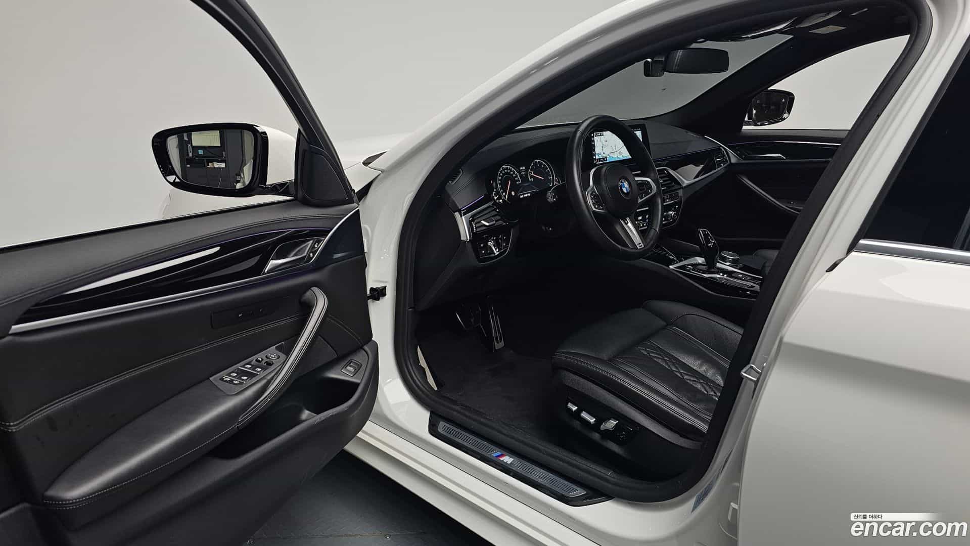 5-Series BMW 2018.4-INNER-010