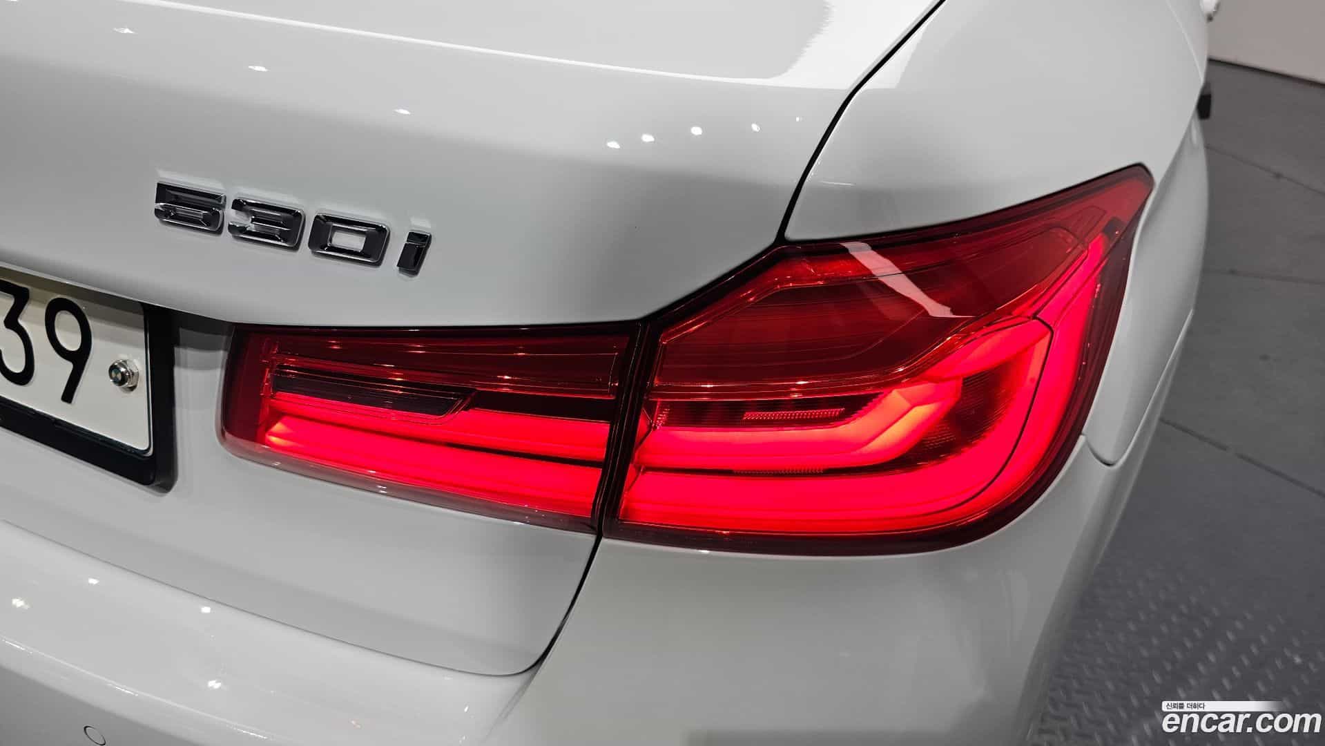 5-Series BMW 2018.4-OUTER-033