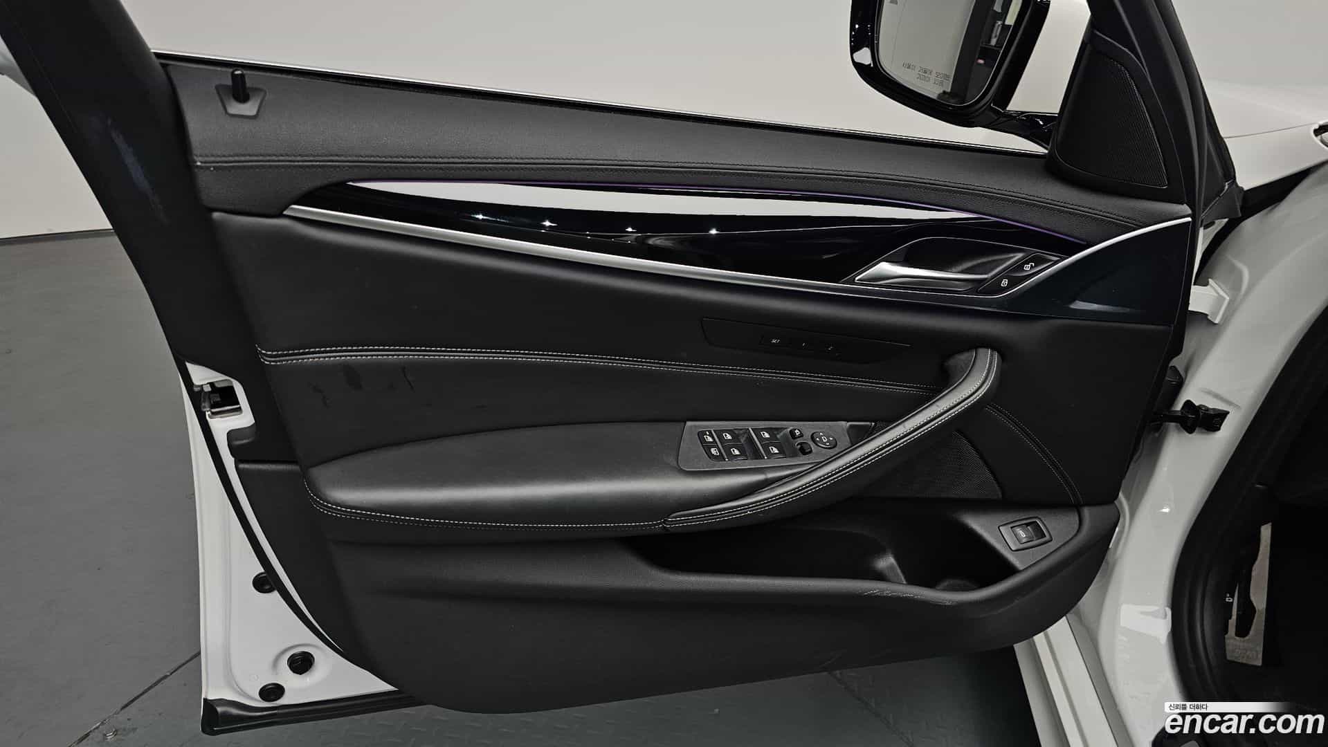 5-Series BMW 2018.4-INNER-034