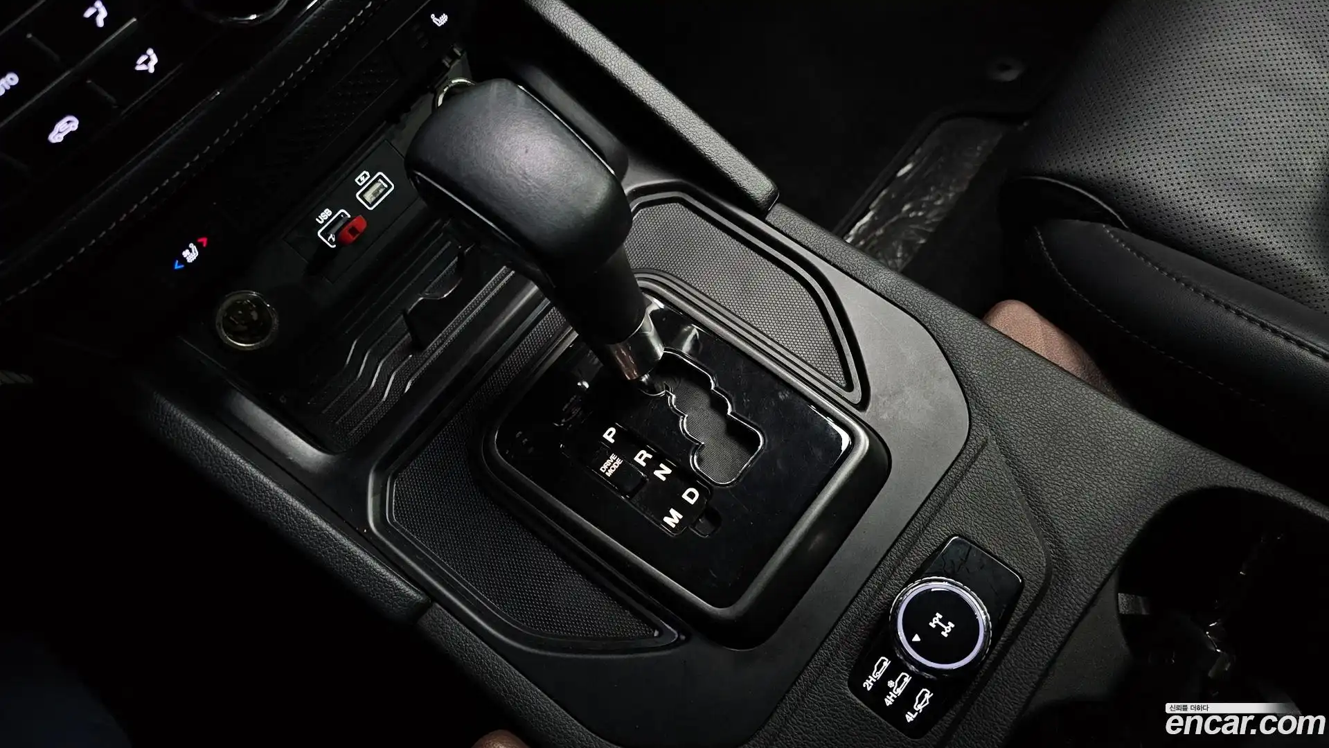 Rexton KG Mobility 2023.2-INNER-009