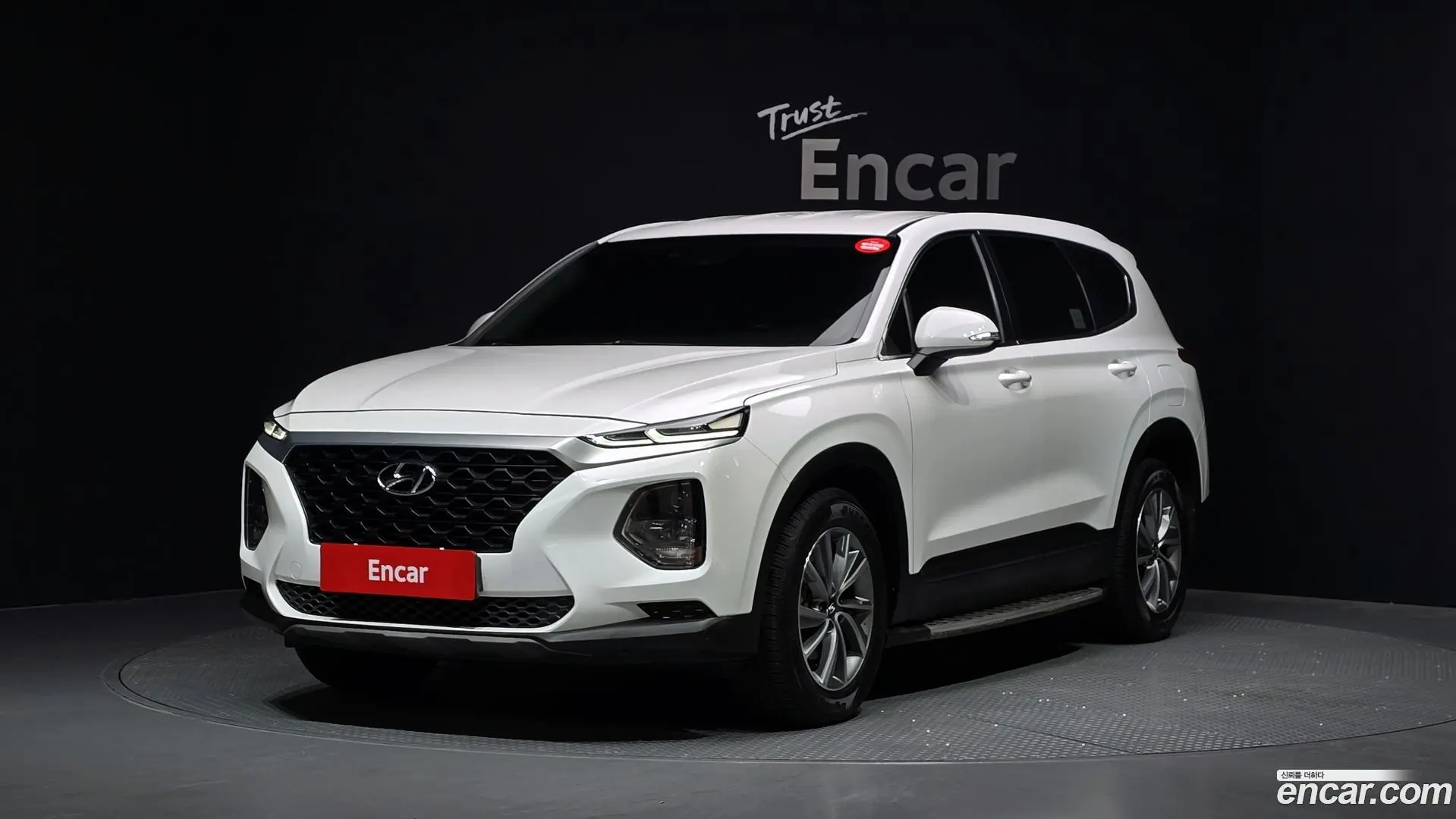 Main__Slider__Photo:Santafe Hyundai 2018.11-0