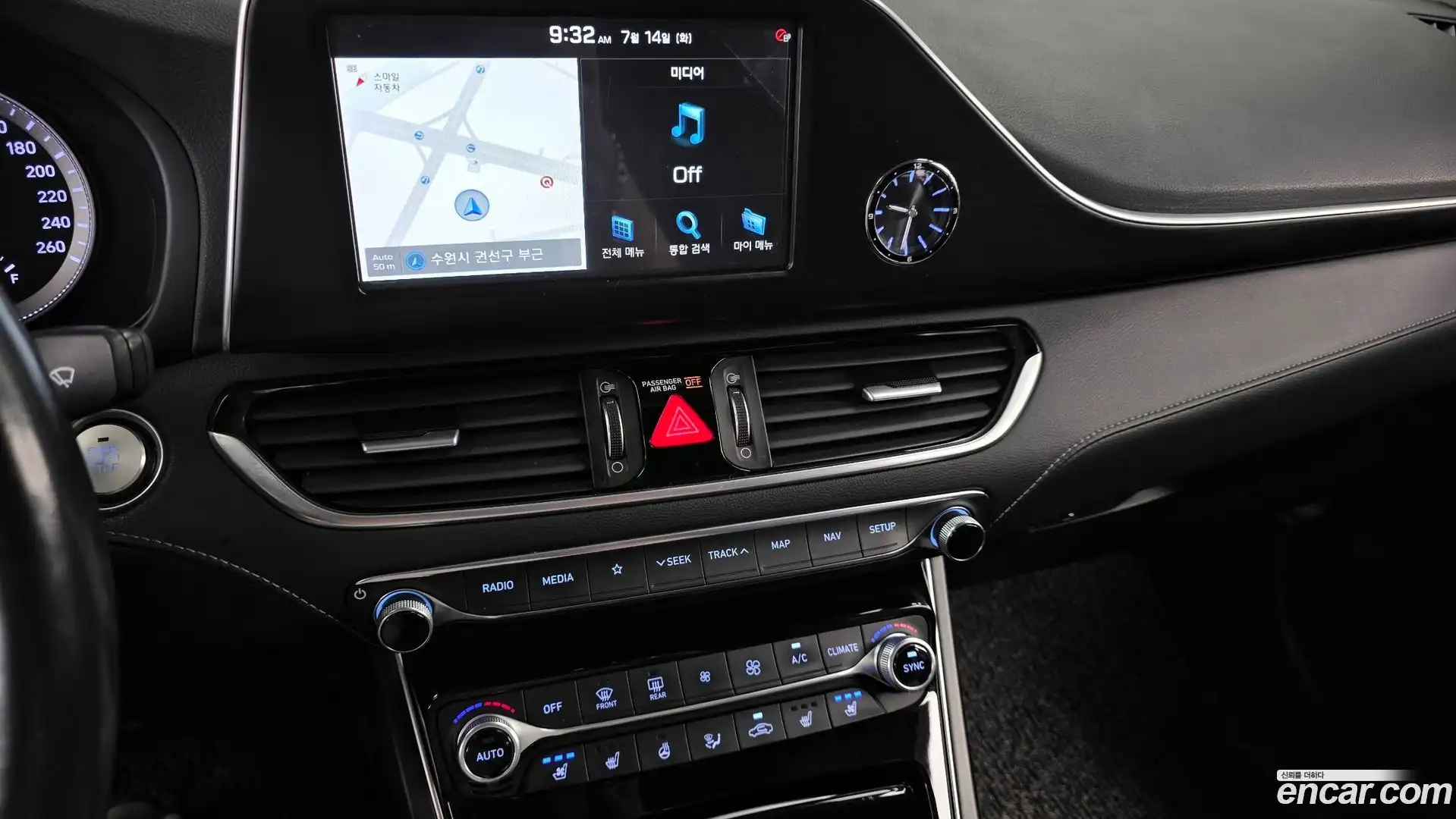 Grandeur Hyundai 2019.4-OPTION-016