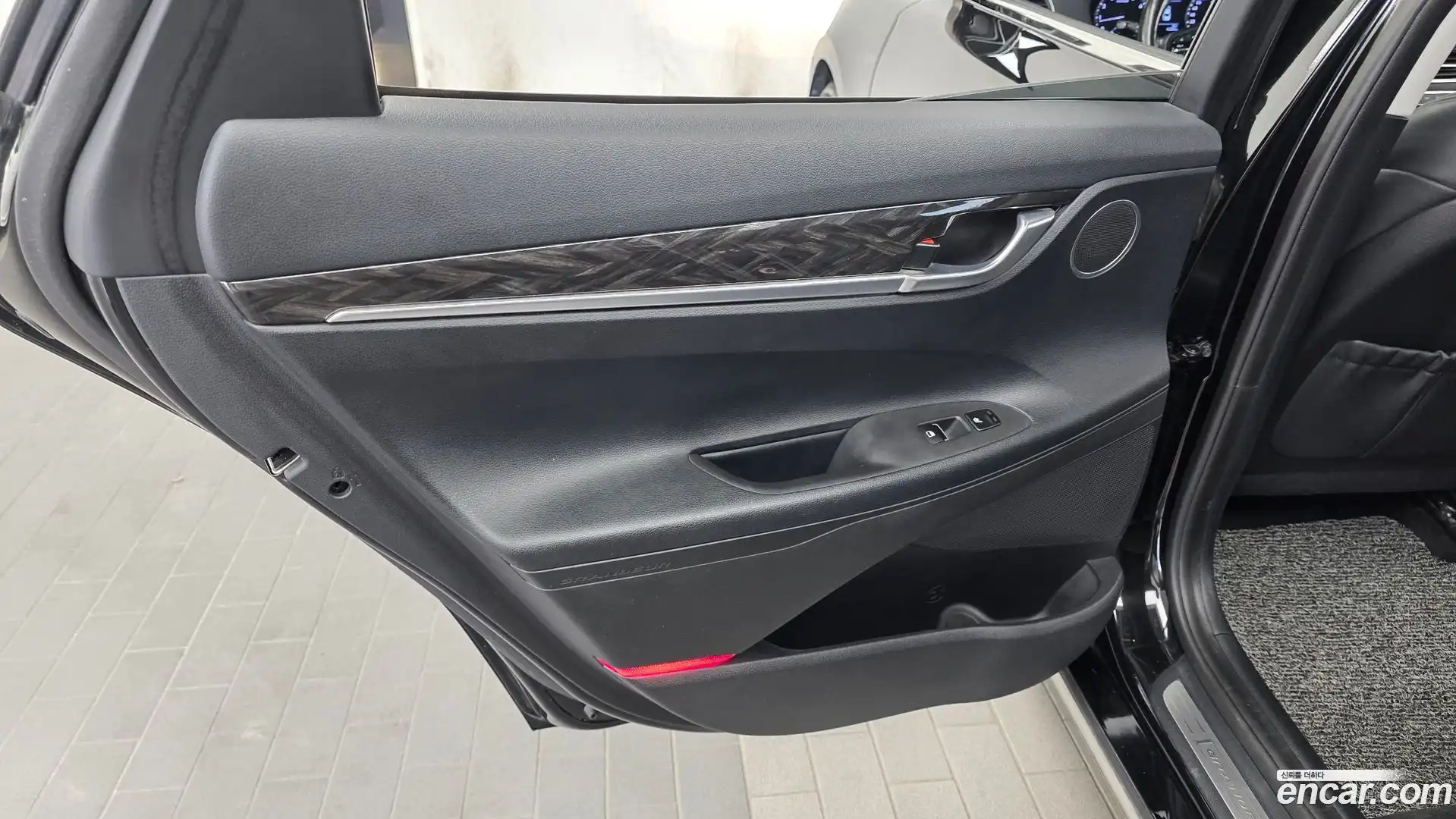 Grandeur Hyundai 2019.4-INNER-035