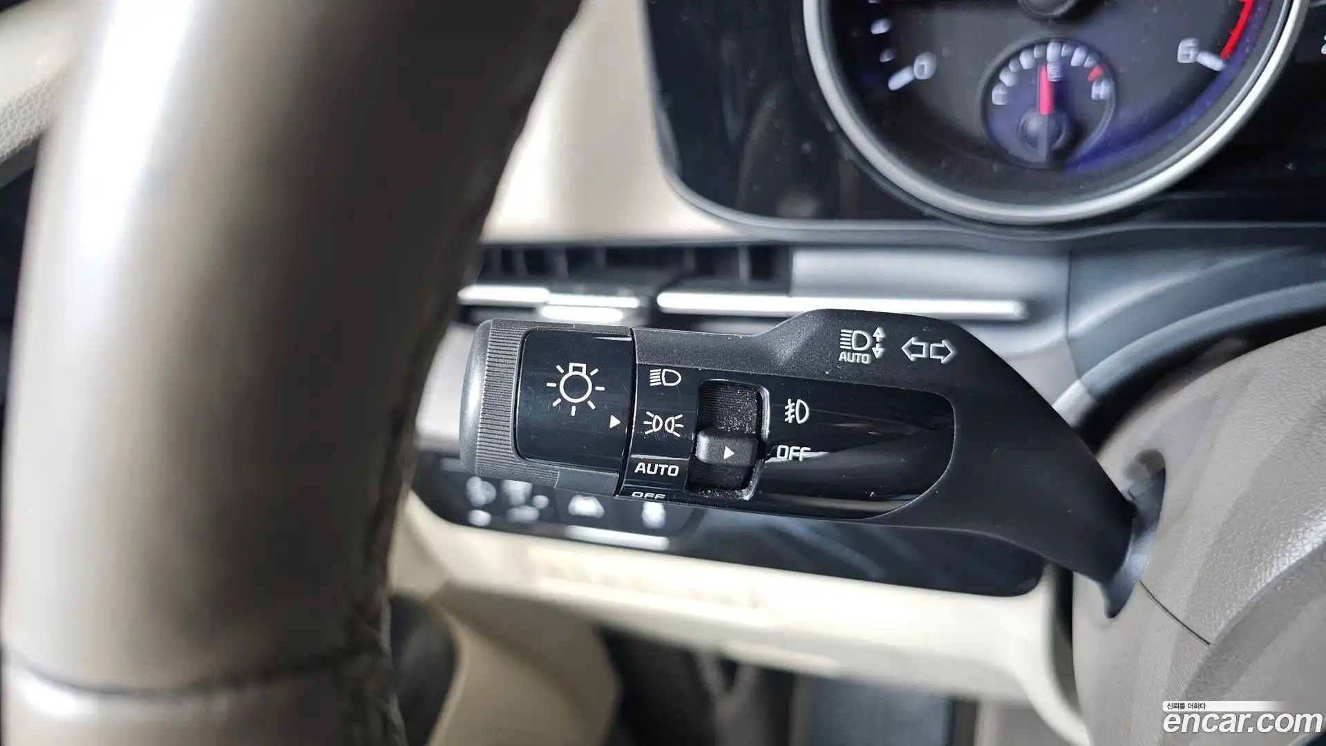 Canival Kia 2023.5-OPTION-024