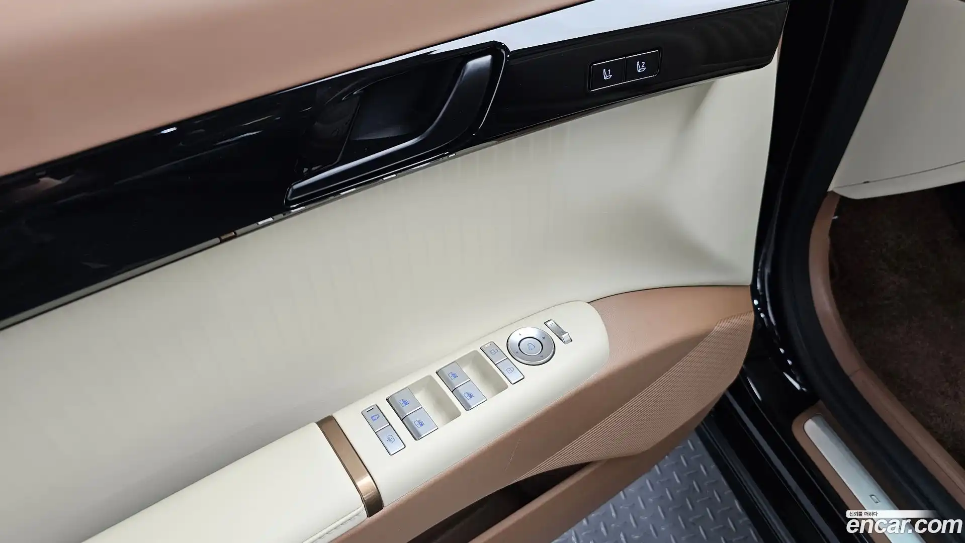Grandeur Hyundai 2025.3-OPTION-024
