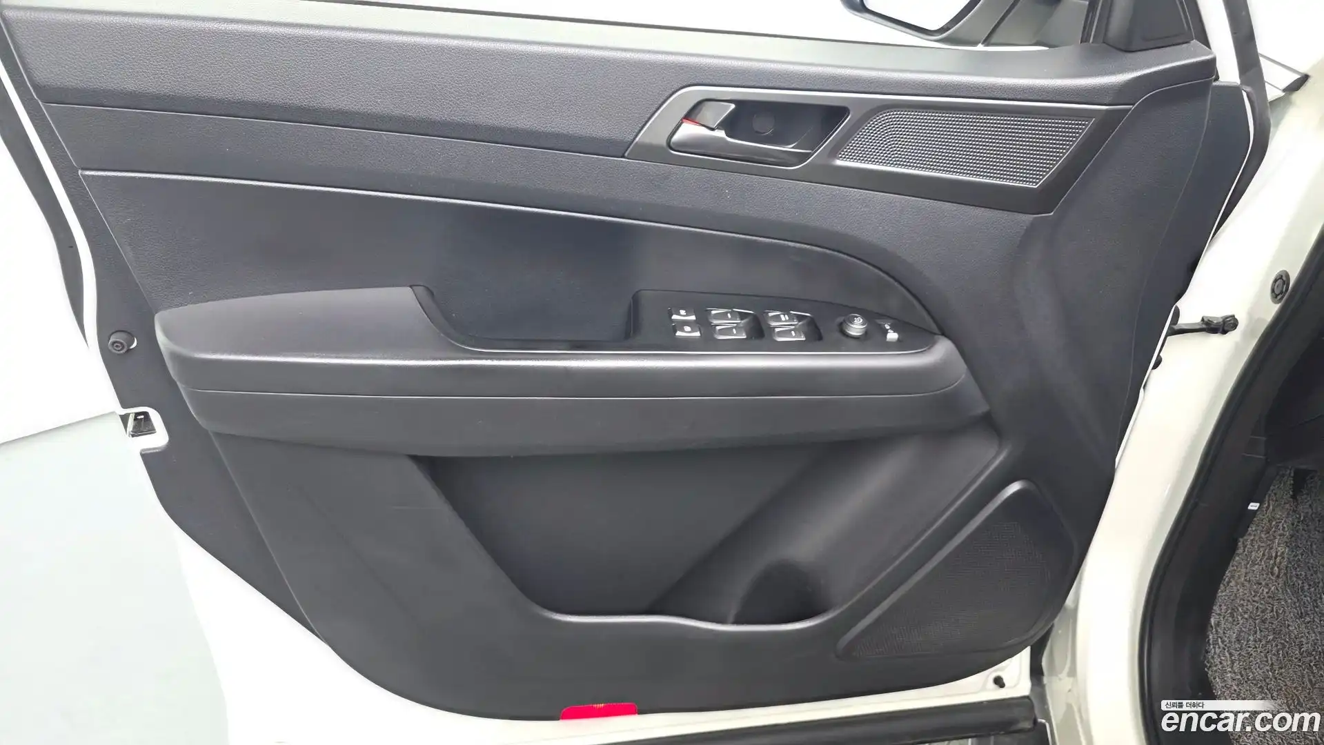 Rexton KG Mobility 2023.3-INNER-034