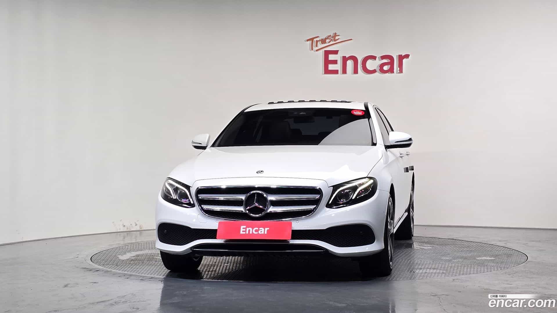 E-Class Mercedes-Benz 2019.9-OUTER-003