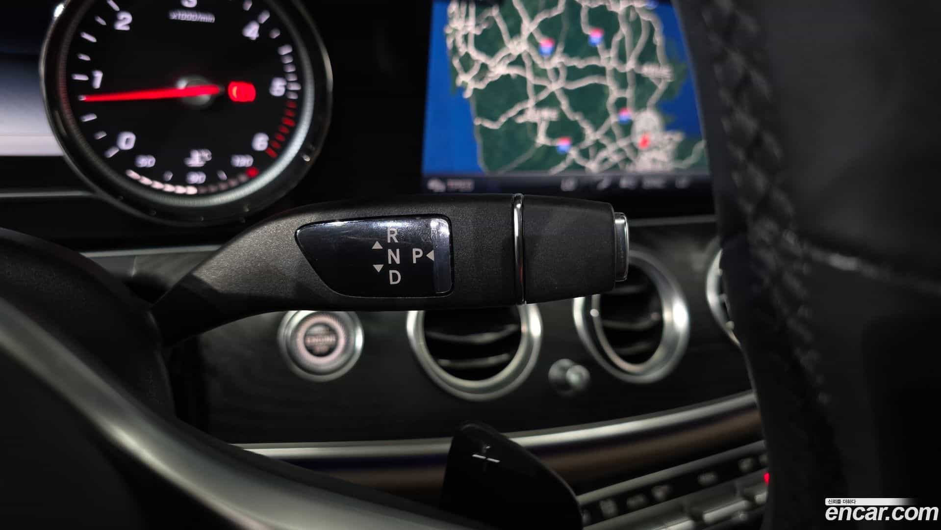 E-Class Mercedes-Benz 2019.9-INNER-009