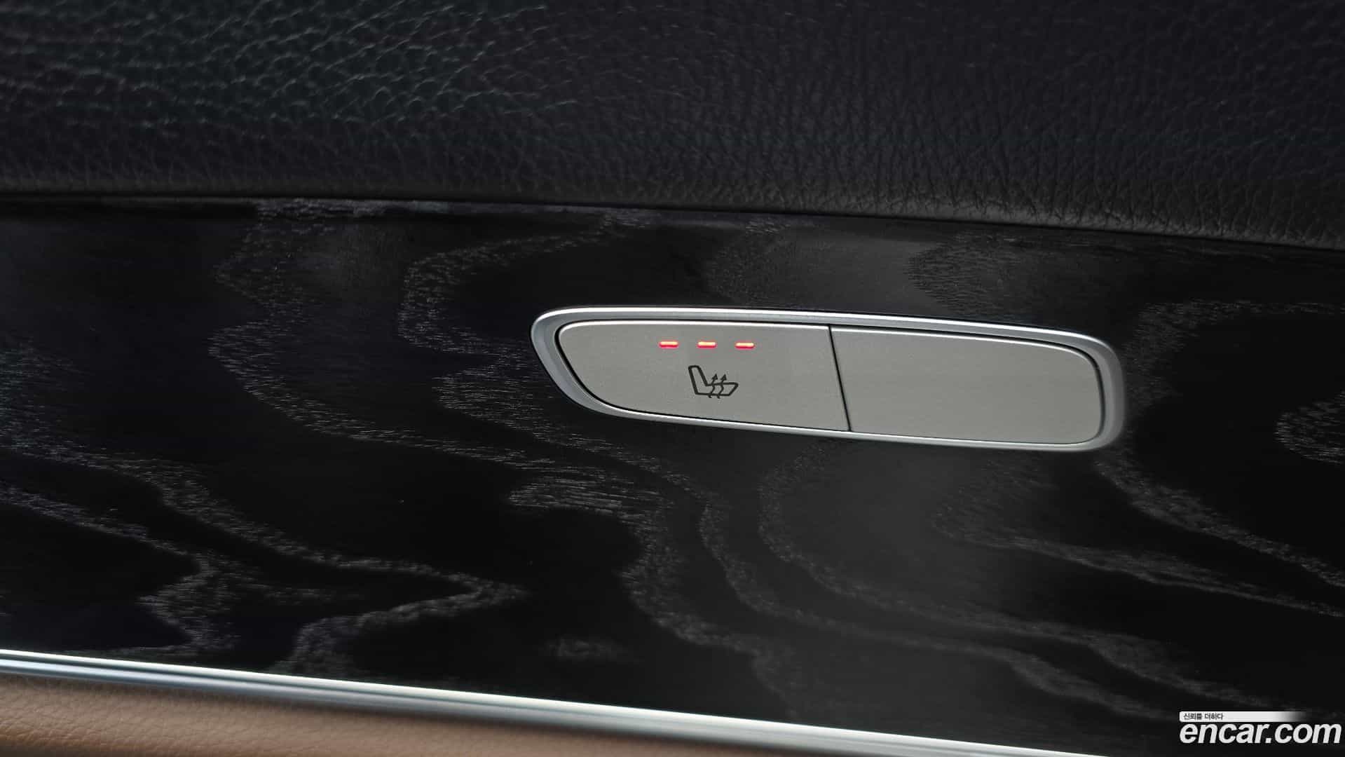 E-Class Mercedes-Benz 2019.9-OPTION-021