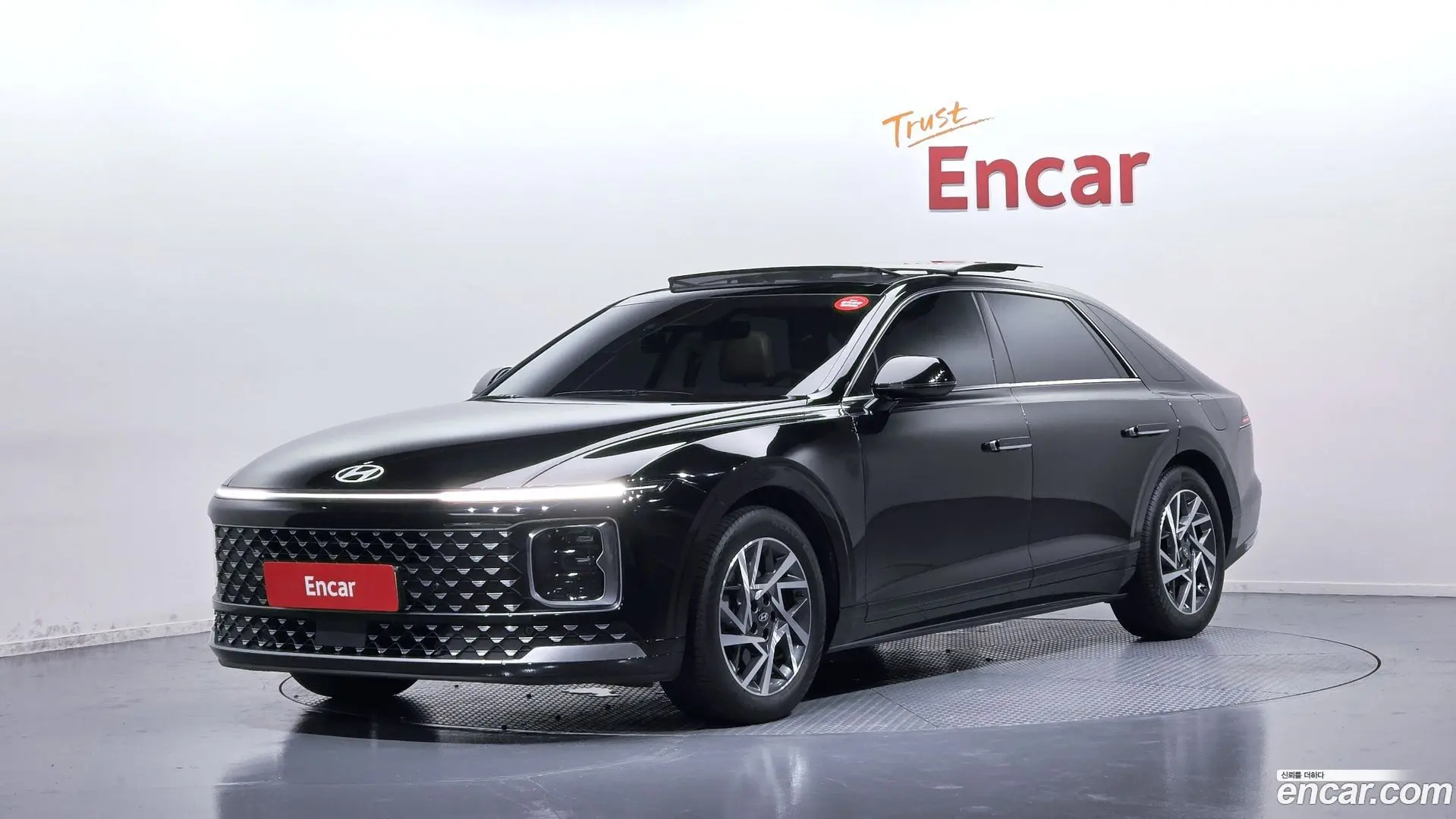 Main__Slider__Photo:Grandeur Hyundai 2023.11-0