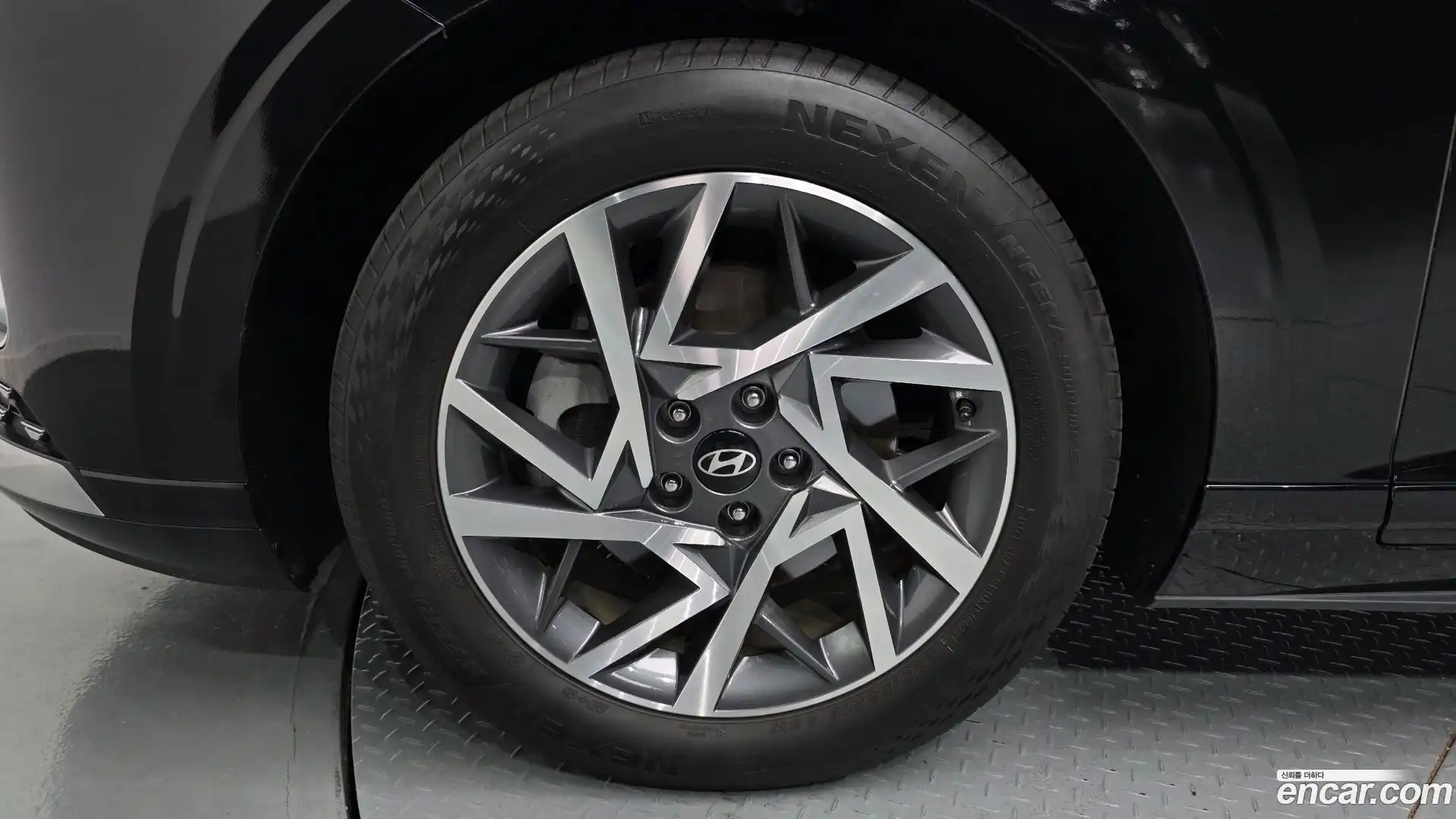 Grandeur Hyundai 2023.11-OUTER-005