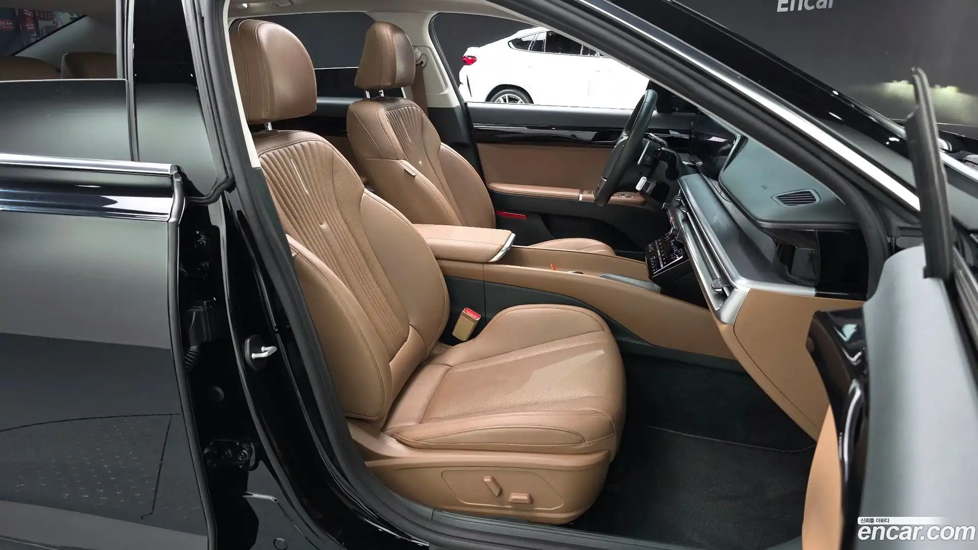 Grandeur Hyundai 2023.11-OPTION-015
