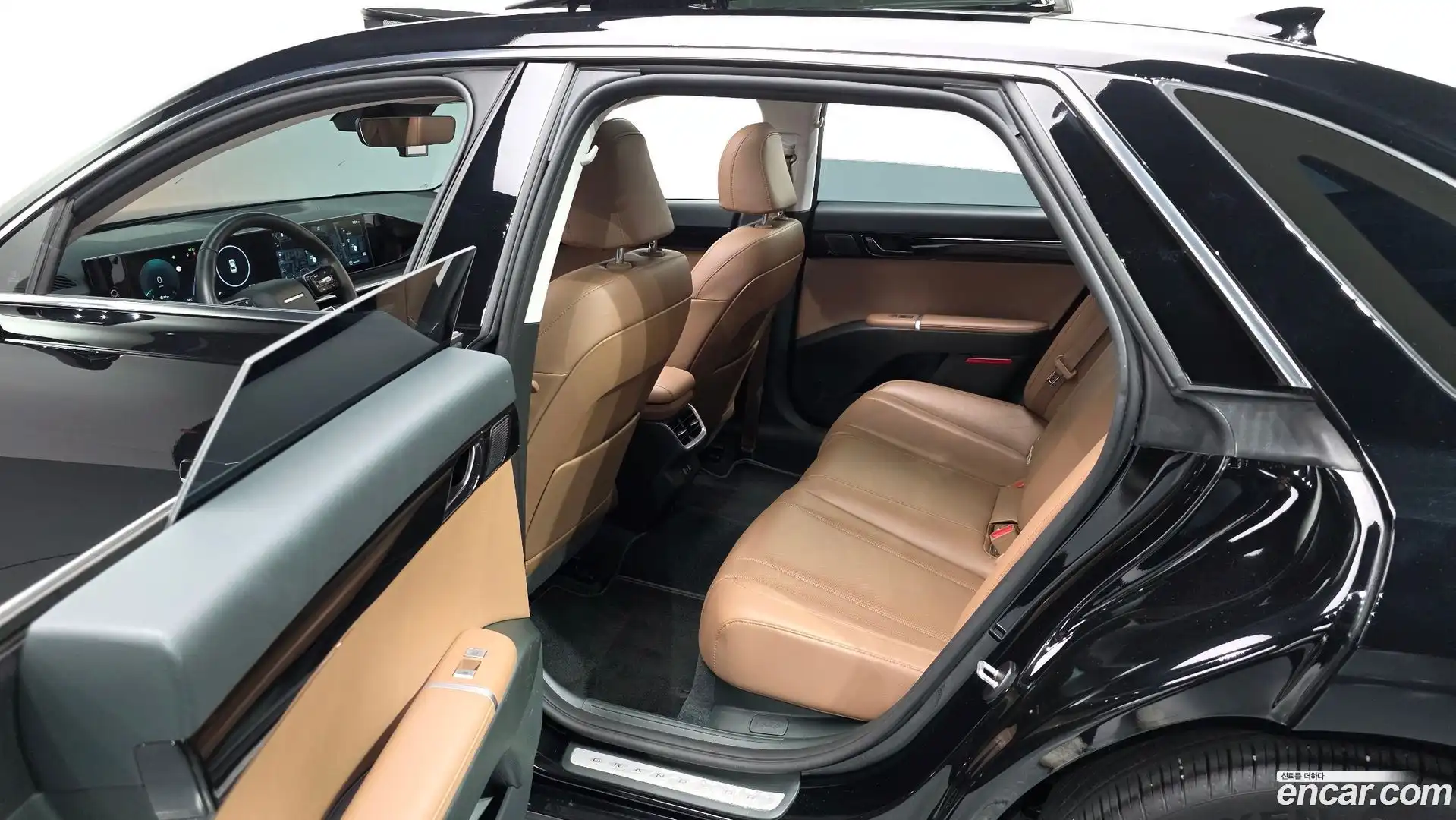 Grandeur Hyundai 2023.11-OPTION-016