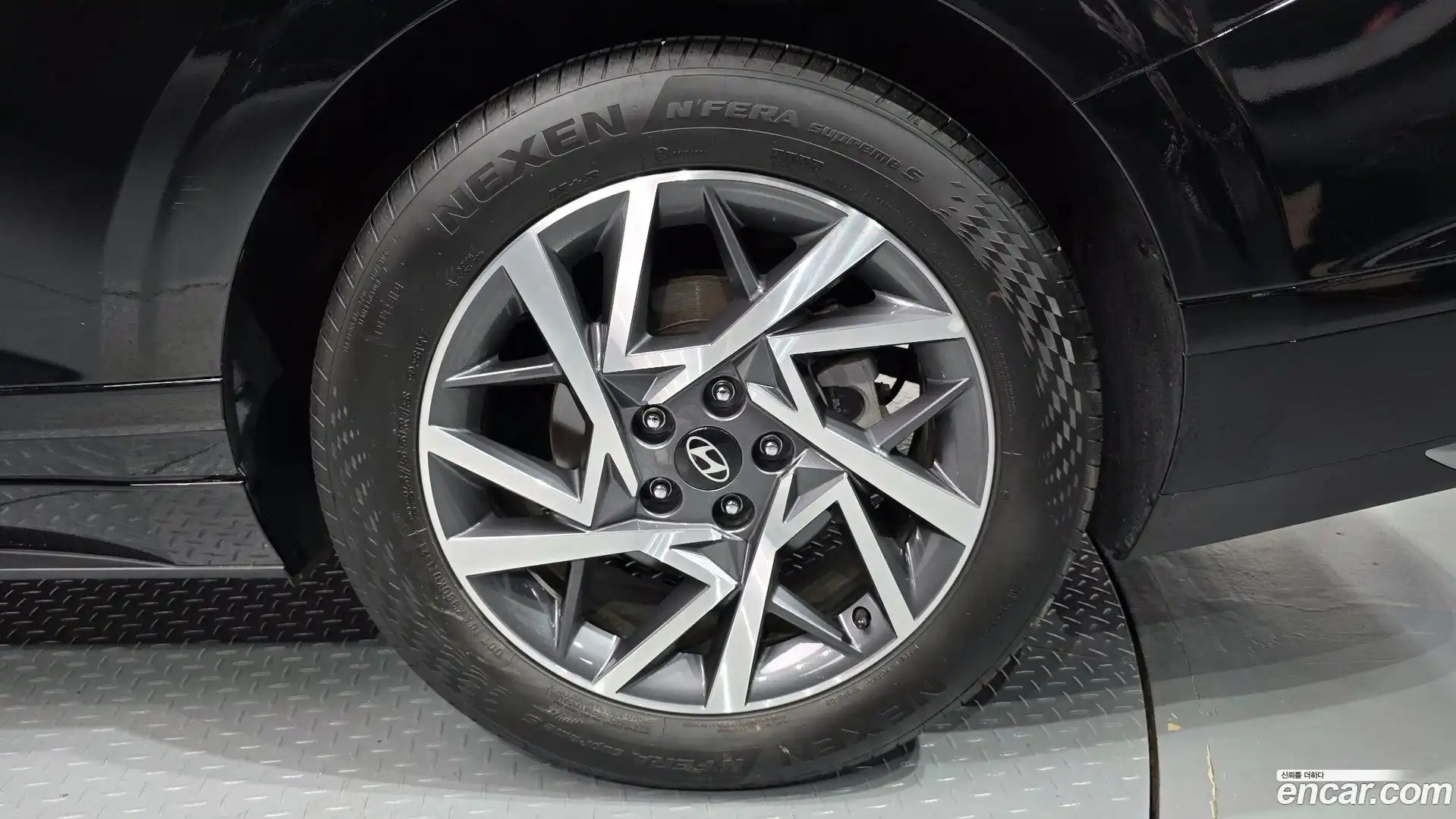 Grandeur Hyundai 2023.11-OUTER-031