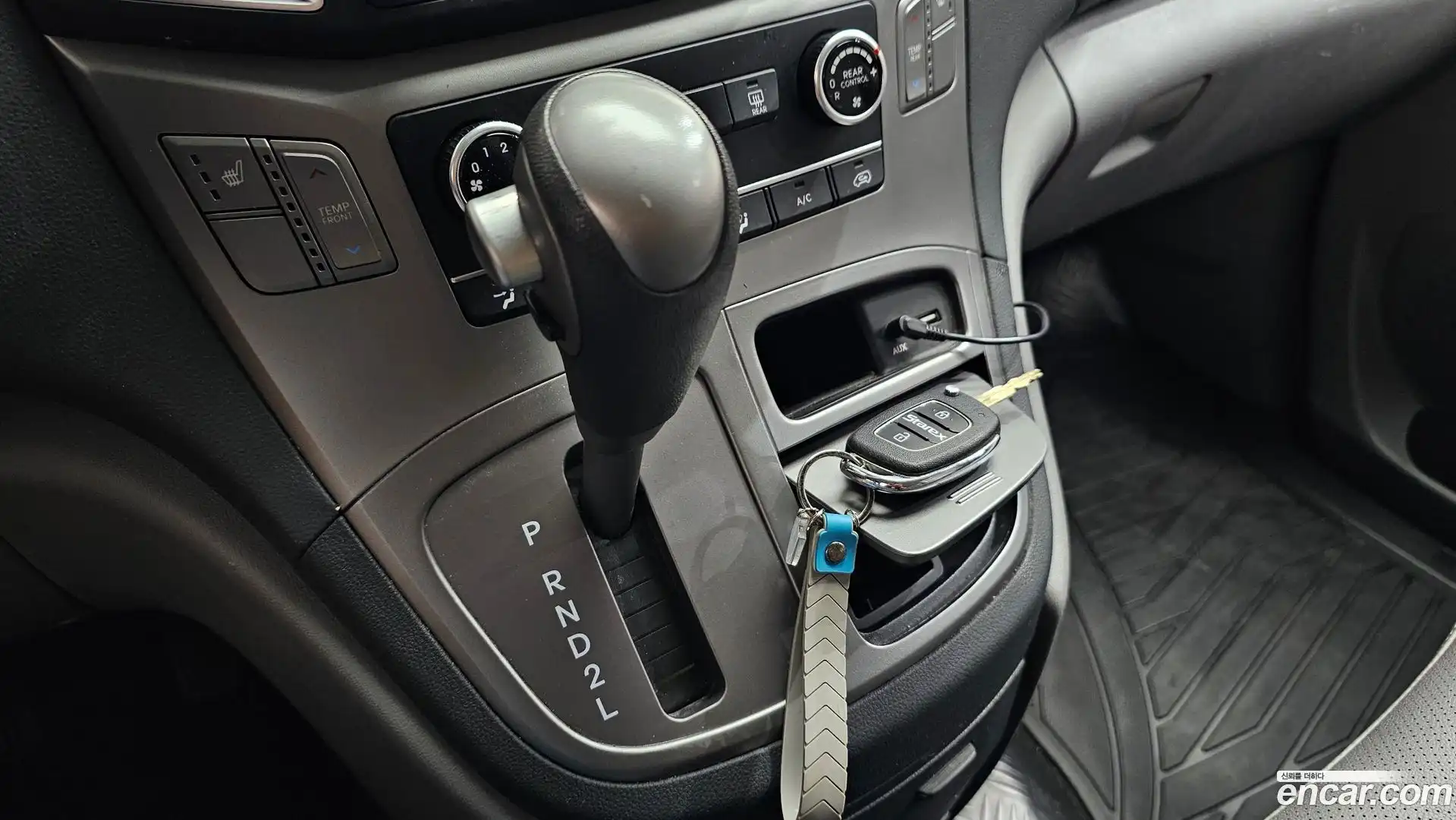 Starex Hyundai 2018.10-INNER-009