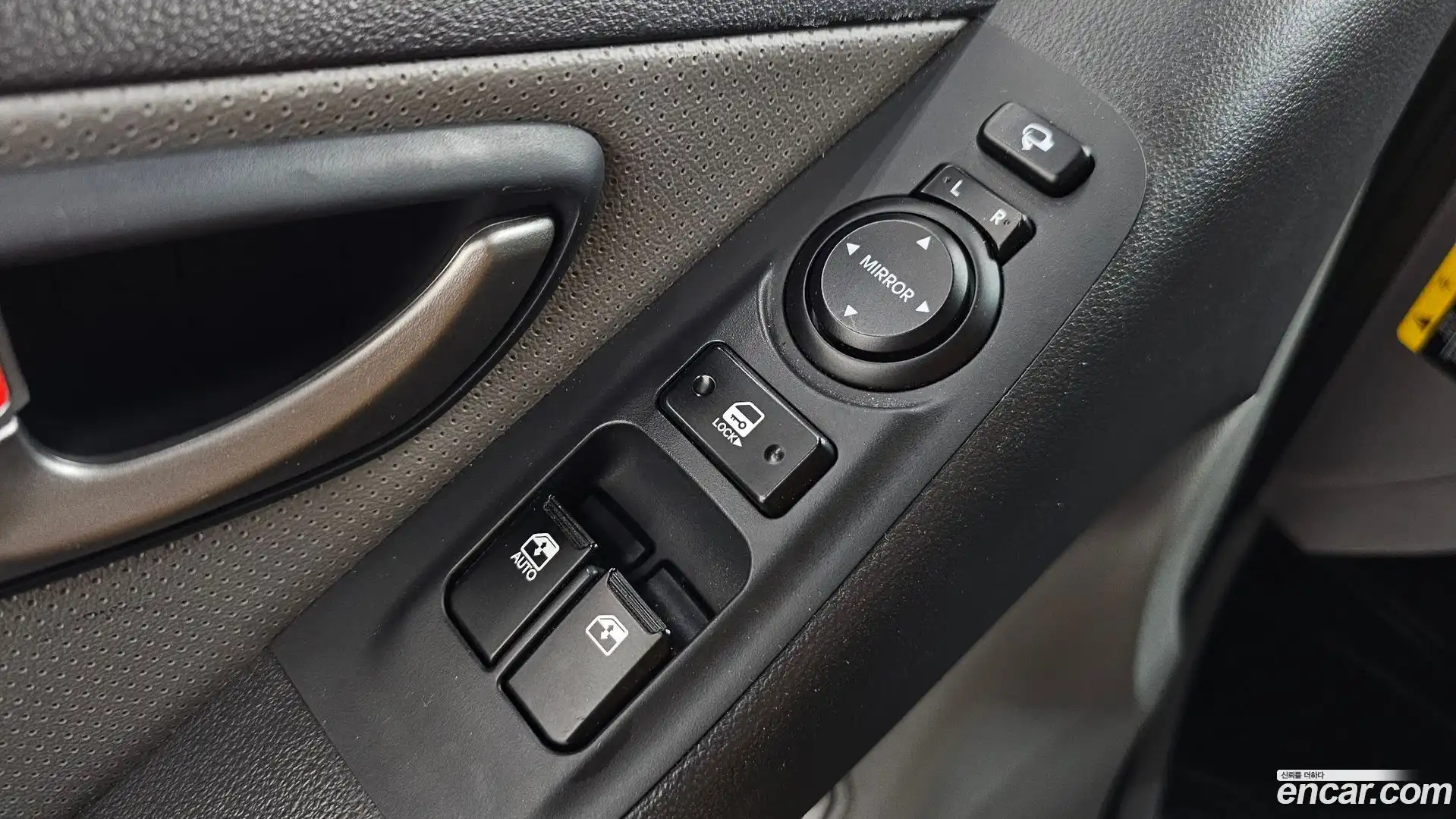 Starex Hyundai 2018.10-OPTION-019