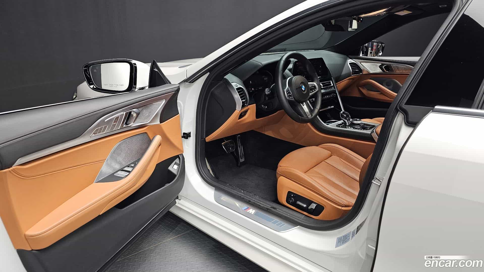 8-Series BMW 2020.3-INNER-010