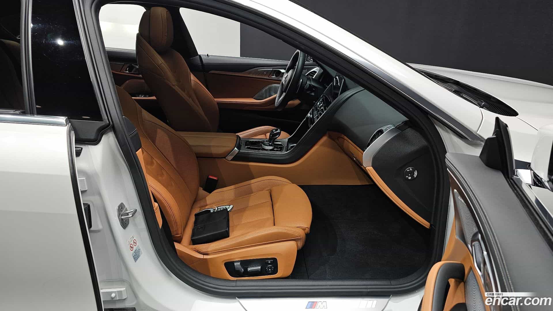 8-Series BMW 2020.3-INNER-036