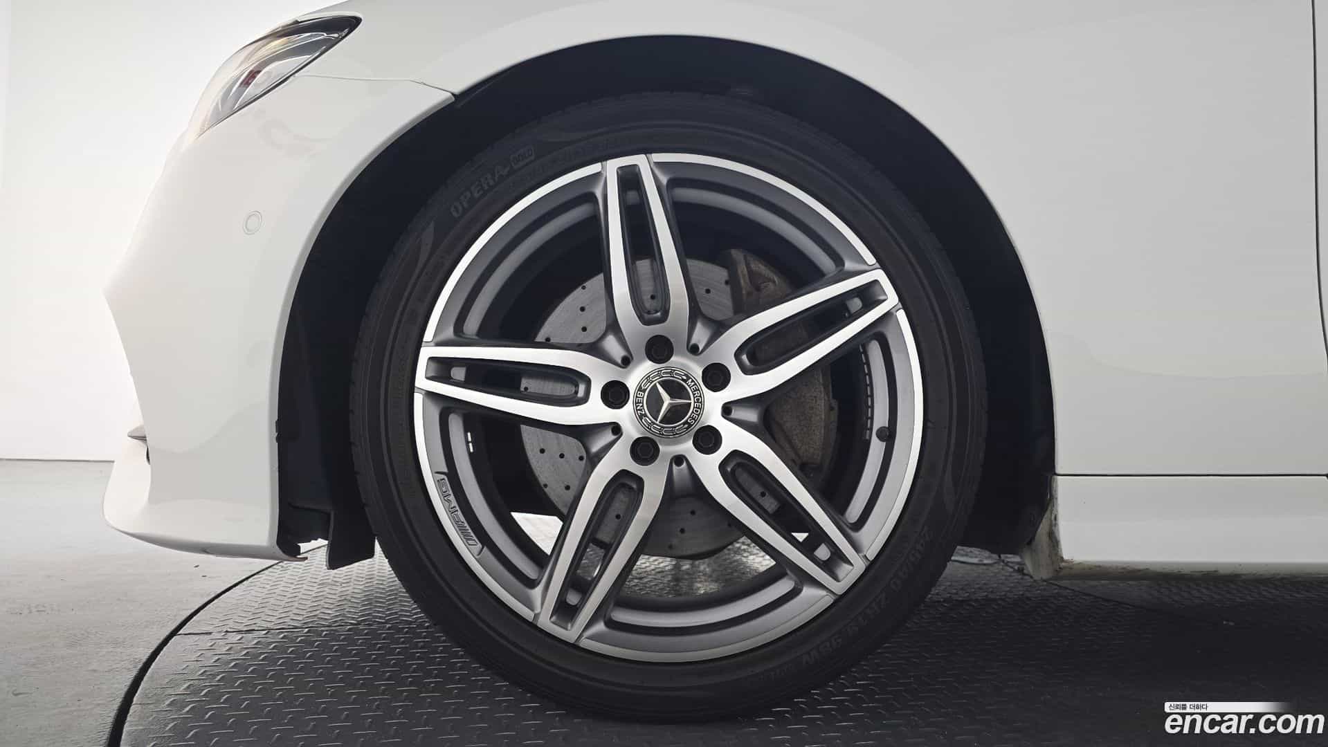 E-Class Mercedes-Benz 2020.3-OUTER-005