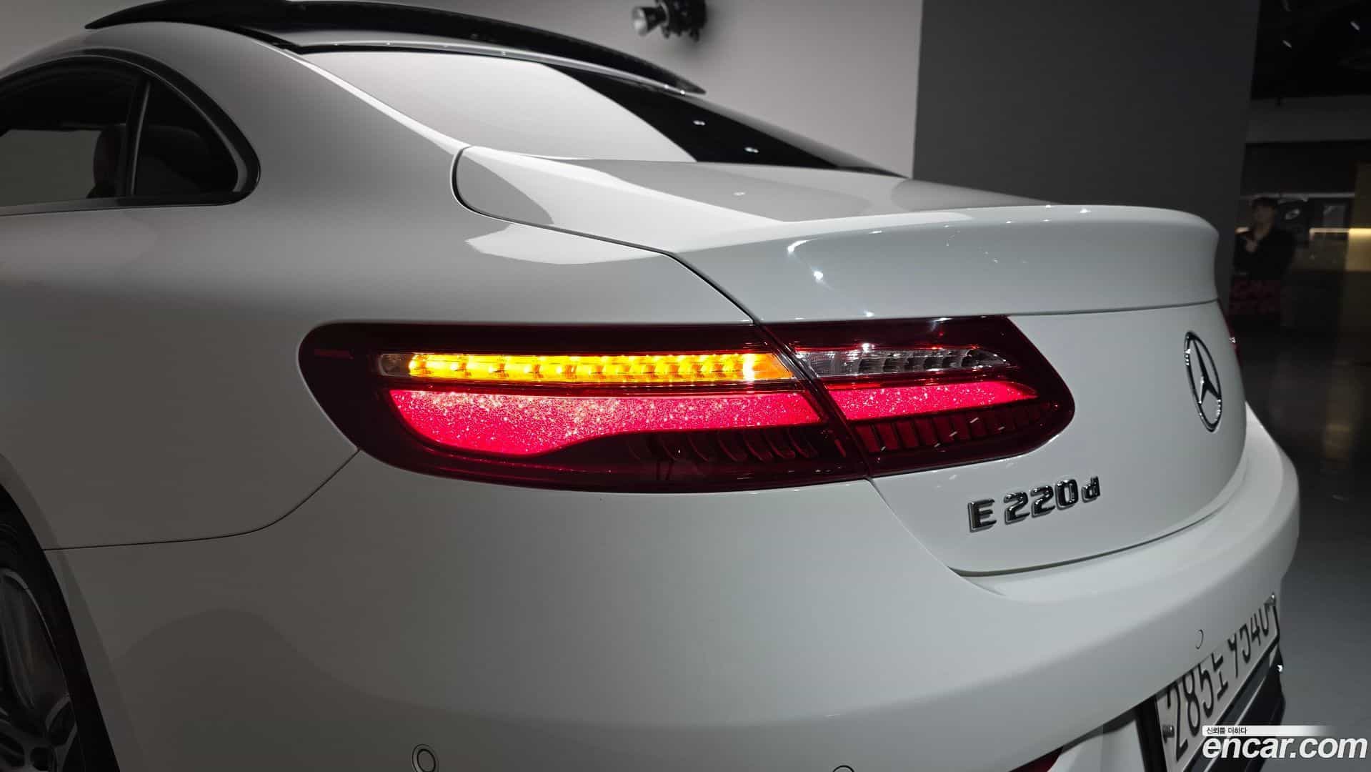 E-Class Mercedes-Benz 2020.3-OUTER-033
