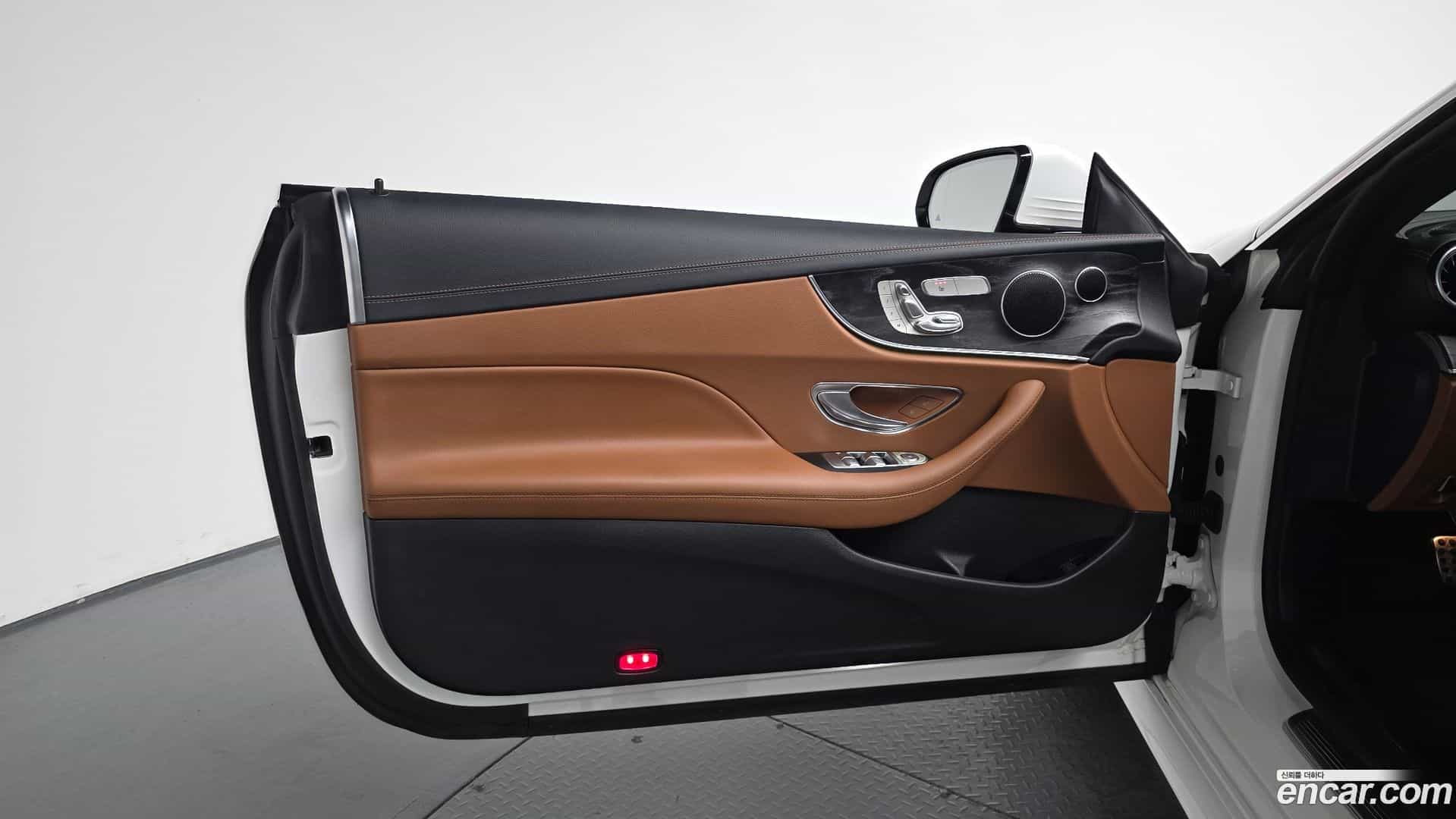 E-Class Mercedes-Benz 2020.3-INNER-034